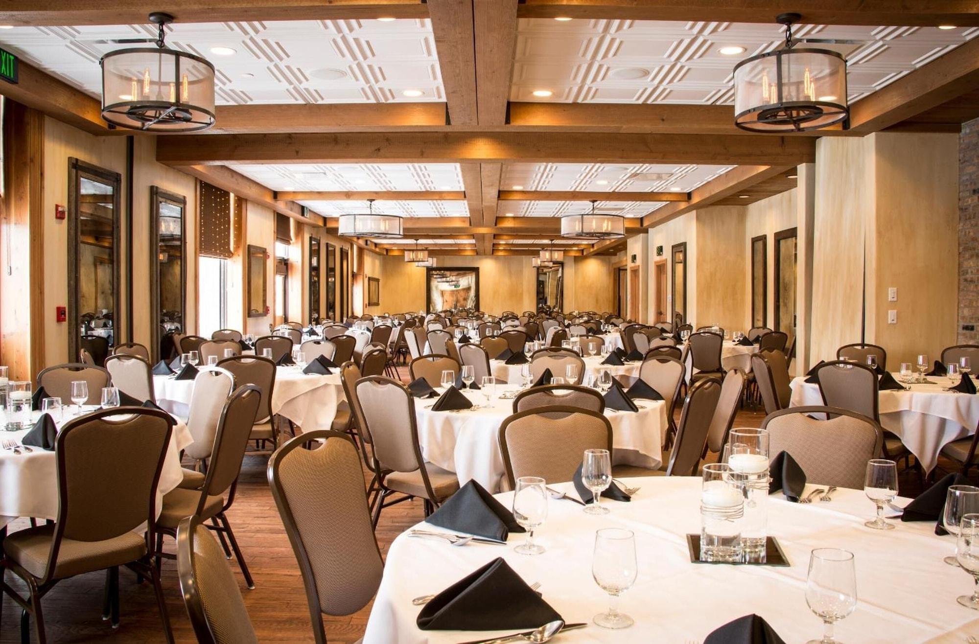 Restaurant Ironworks Hotel