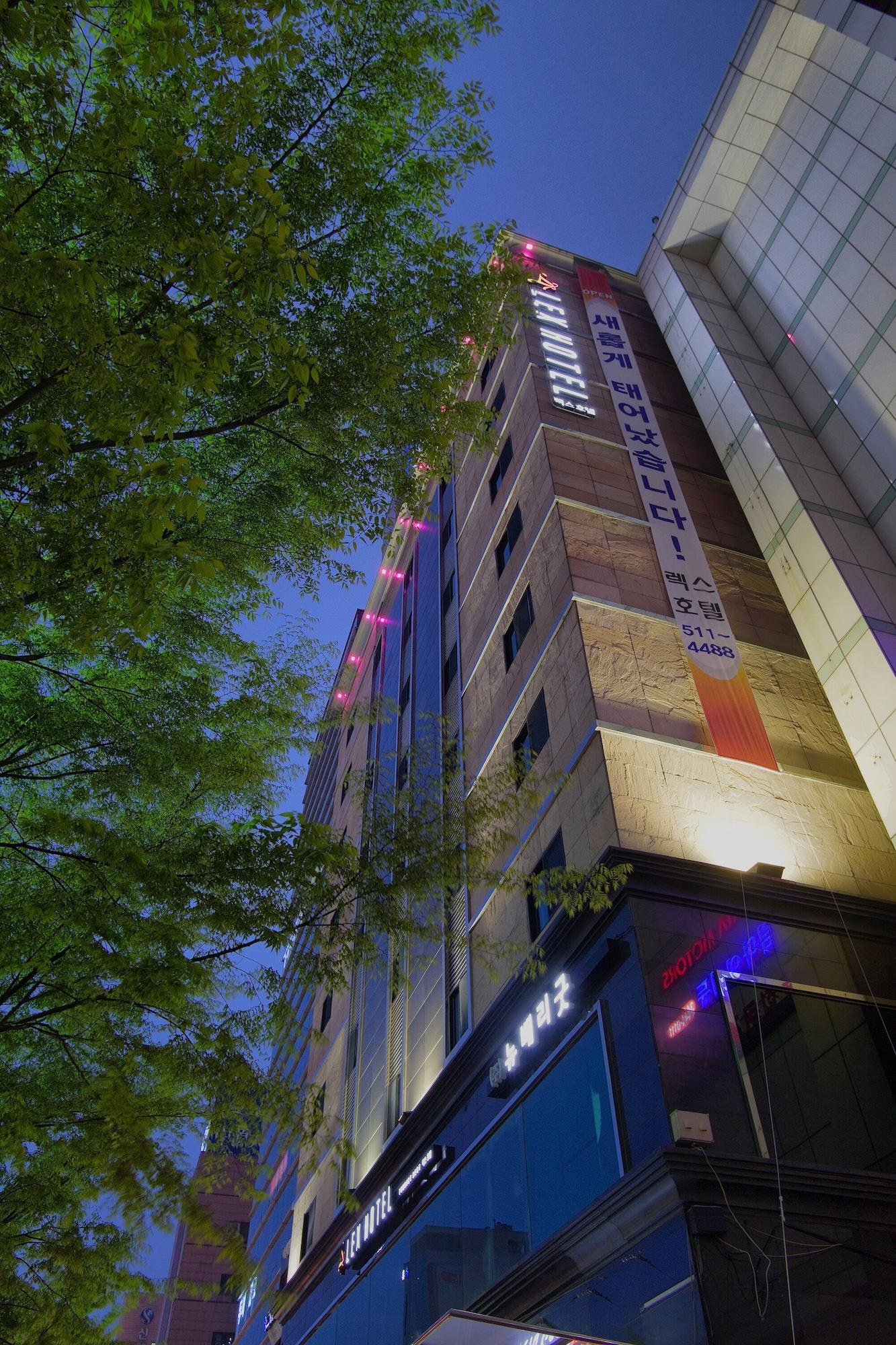 Vista Exterior Lex Tourist Hotel