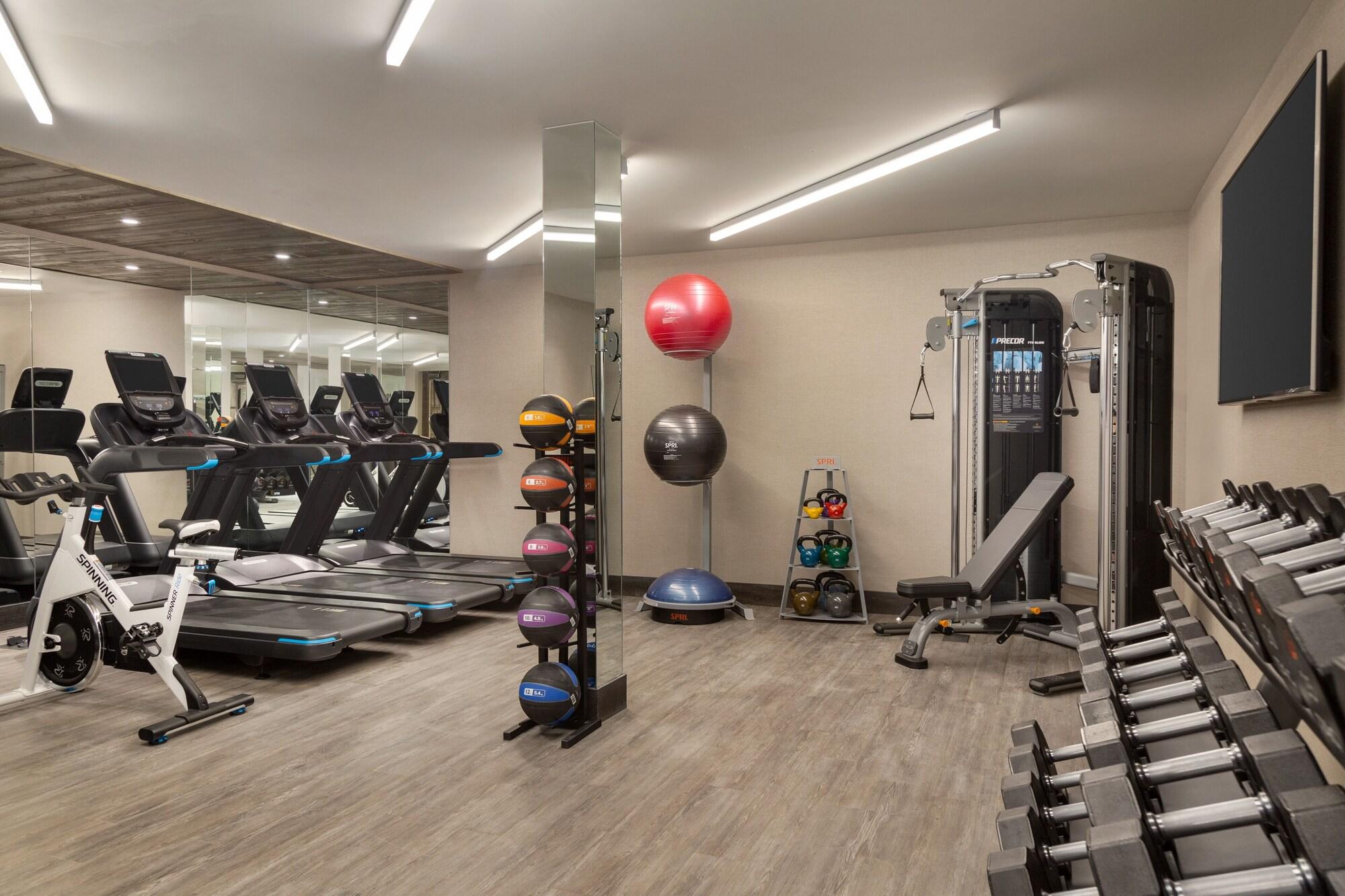 Gimnasio Casitas At The Hoodoo Moab, Curio Collection By Hilton