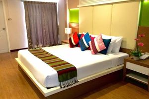Alojamiento - Charoenchit House