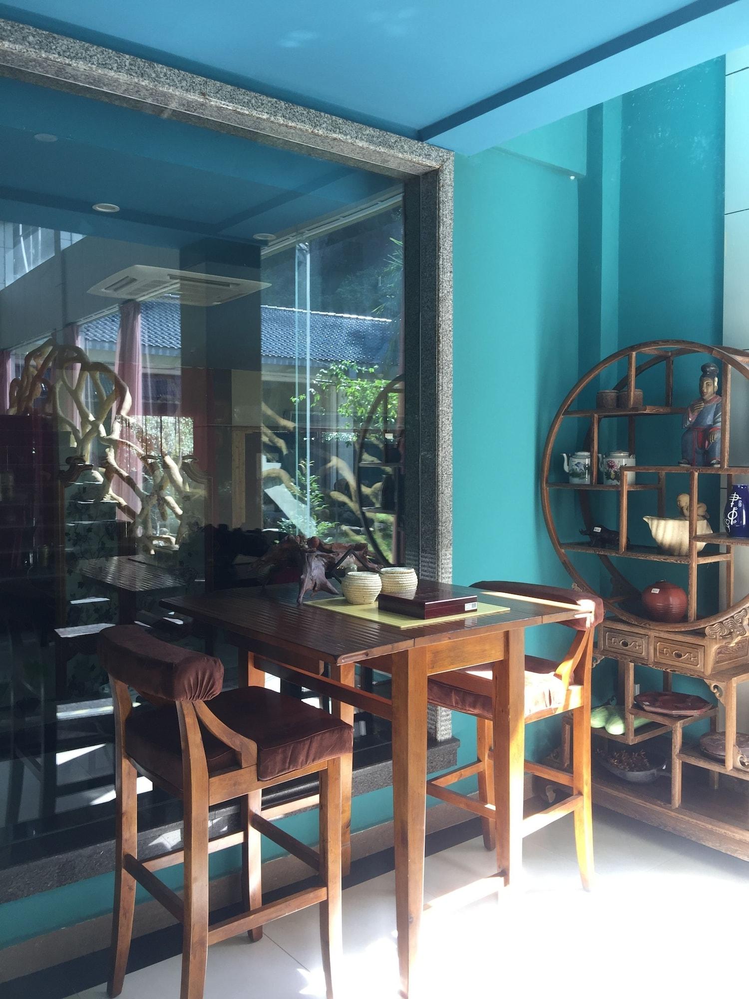 Comodidades del Alojamiento Prdeiction Hotel