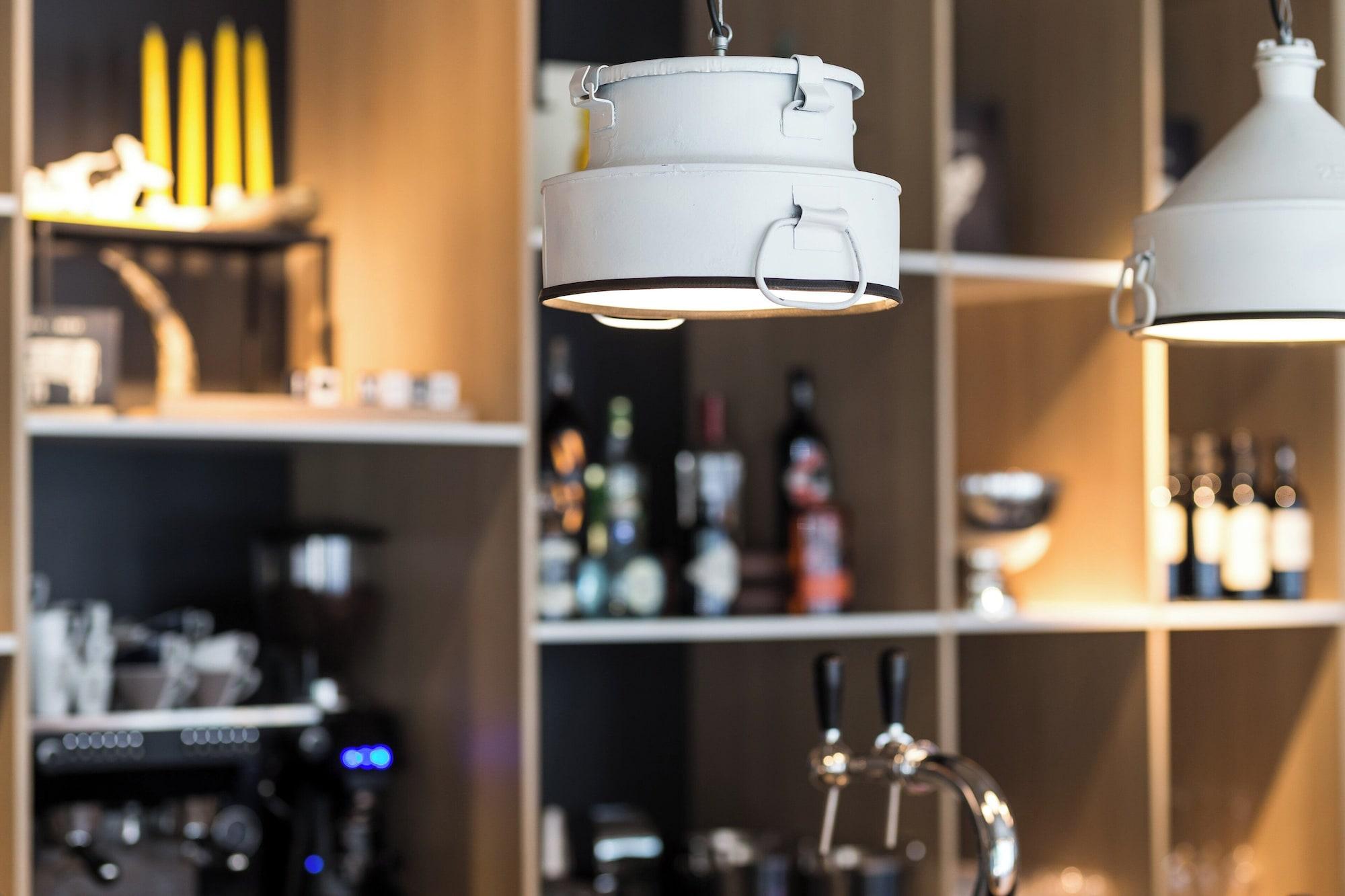 Bar/Salón Holiday Inn - the niu, Dairy Haarlem by IHG