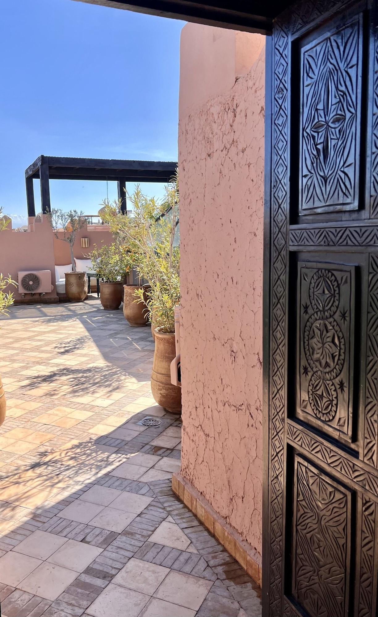 Vista Exterior Les Sources Berbères Riad & Spa