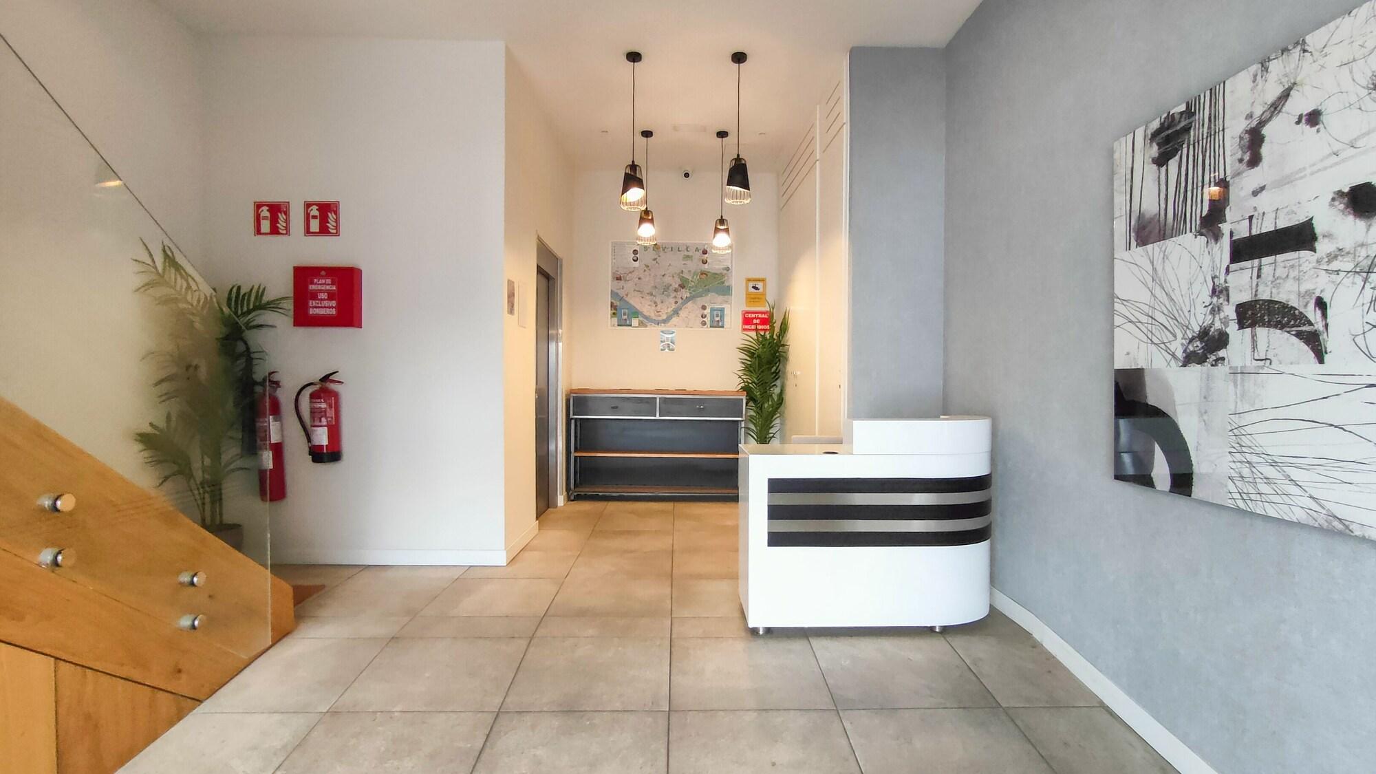 Vista Lobby Apartamentos Magna Sevilla