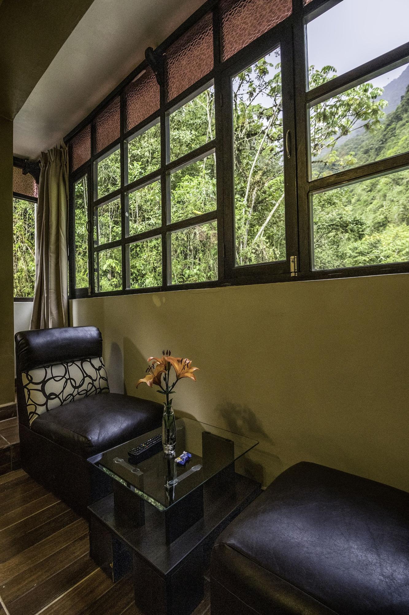 Varios Hostal Samananchis