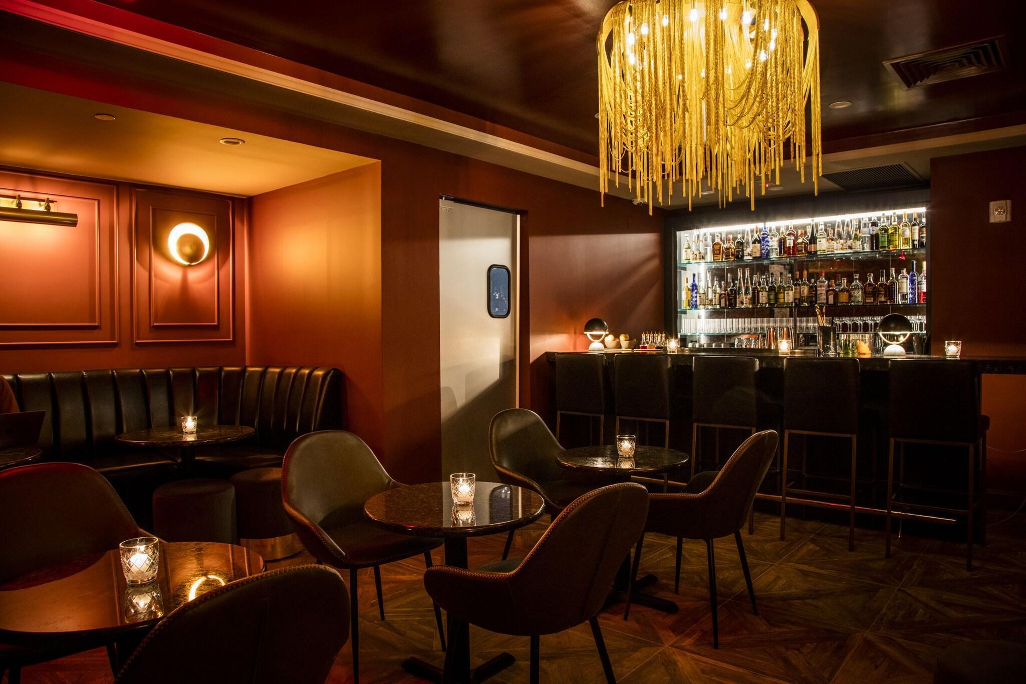 Bar/Salón Hotel 32 32