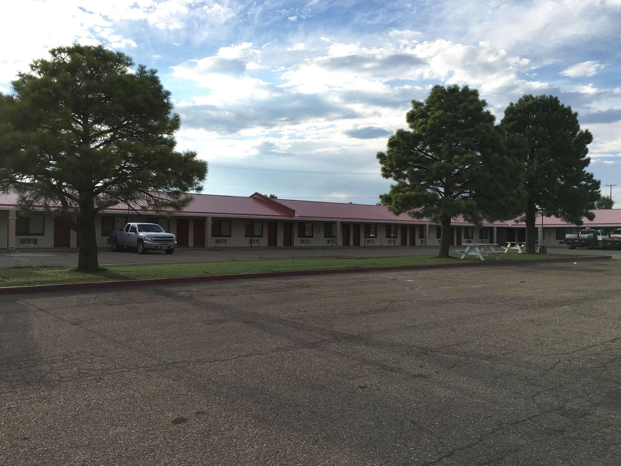 Instalaciones Recreativas Regal Motel in Las Vegas, New Mexico