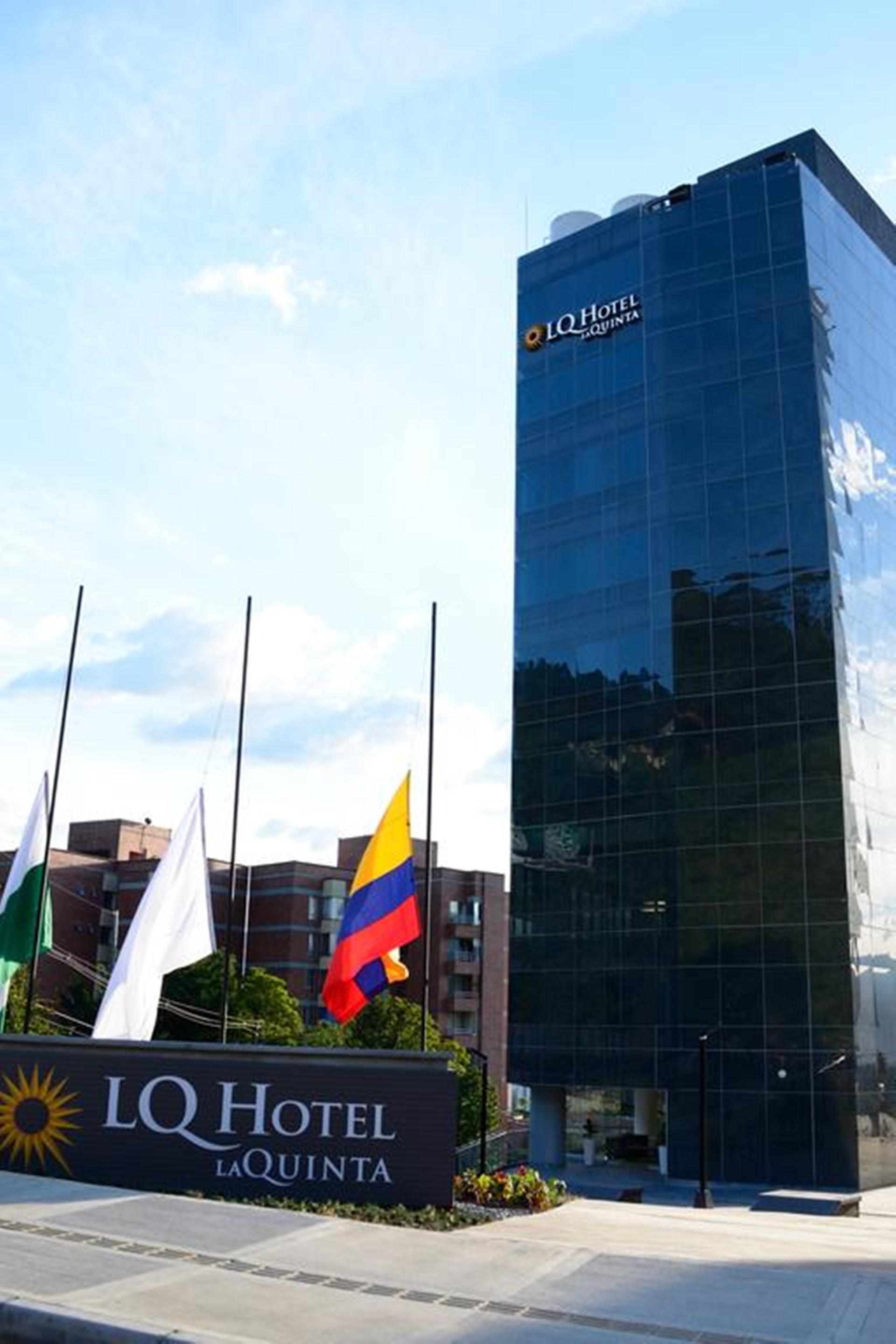 Vista Exterior La Quinta by Wyndham Medellin