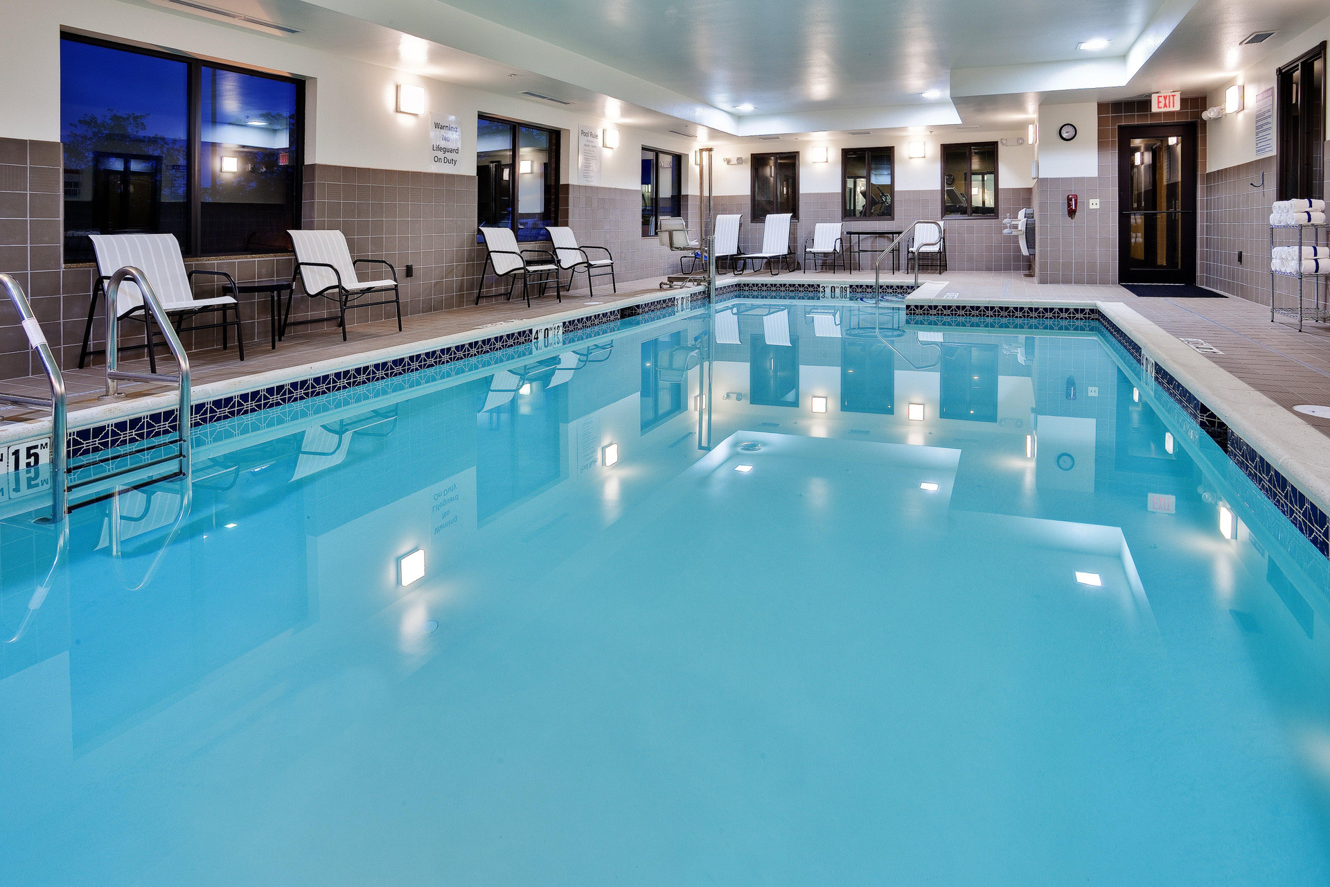 Vista Piscina Holiday Inn Express Hotel & Suites Limerick - Pottstown by IHG