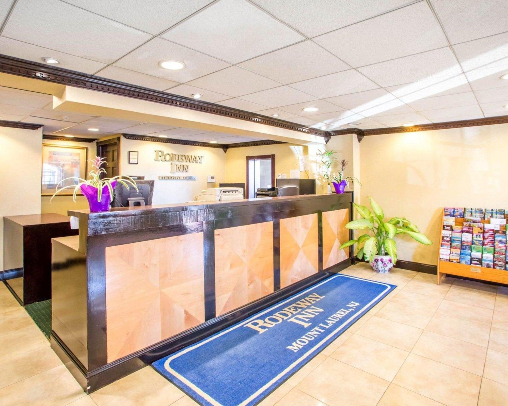 Vista Lobby Rodeway Inn Mount Laurel Hwy 73
