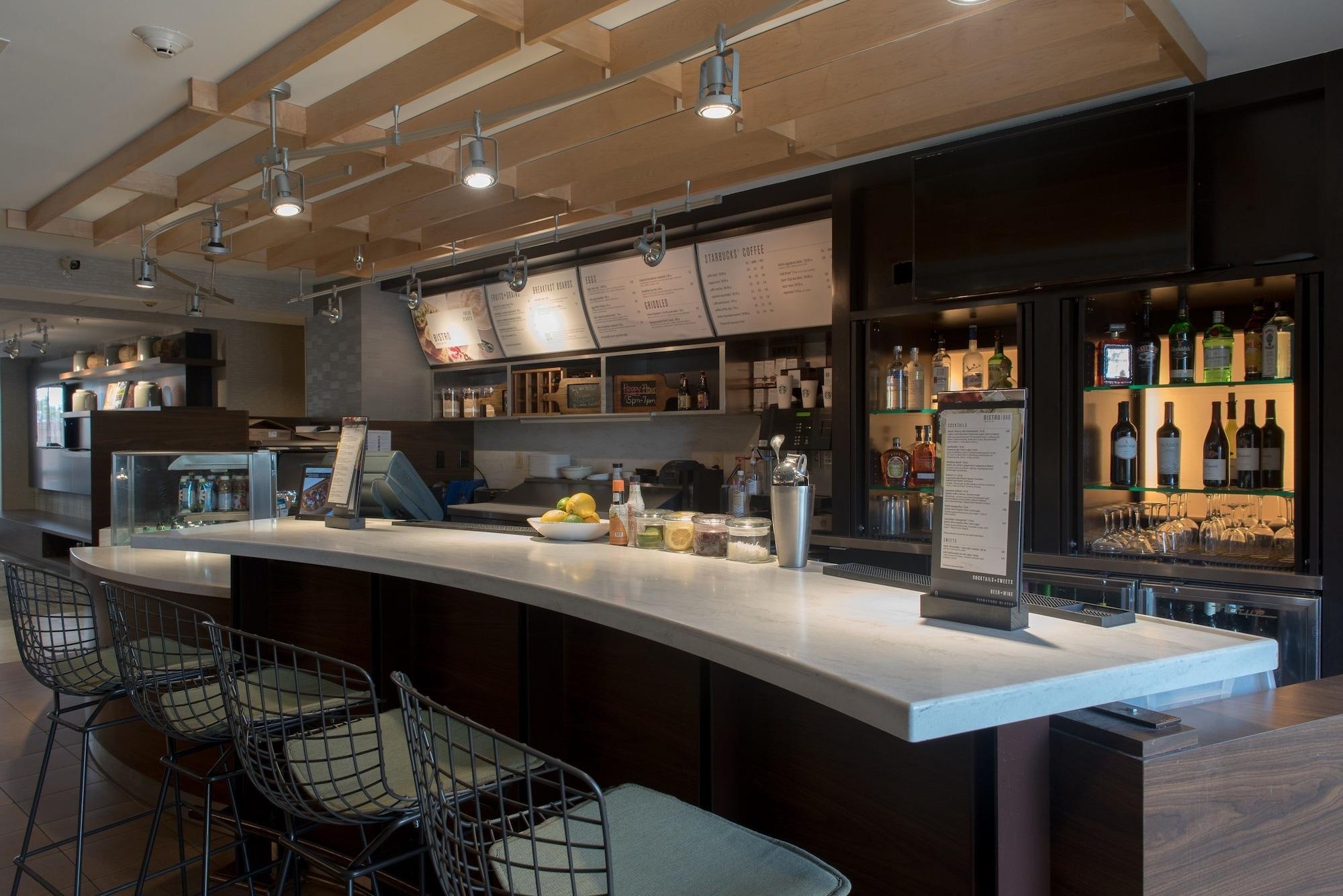 Bar/Salón Courtyard by Marriott Nashville at Opryland