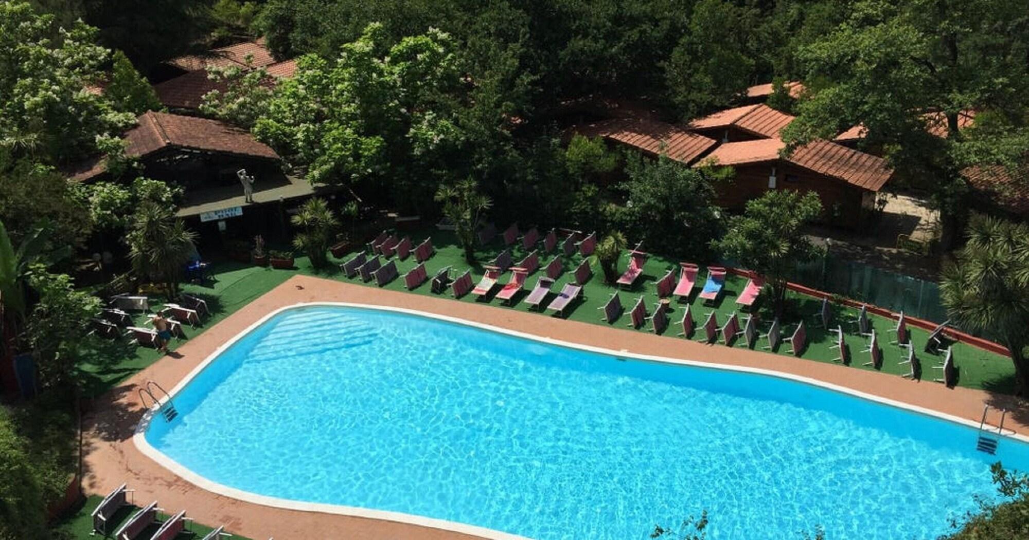 Vista Piscina Seven Hills Camping Village