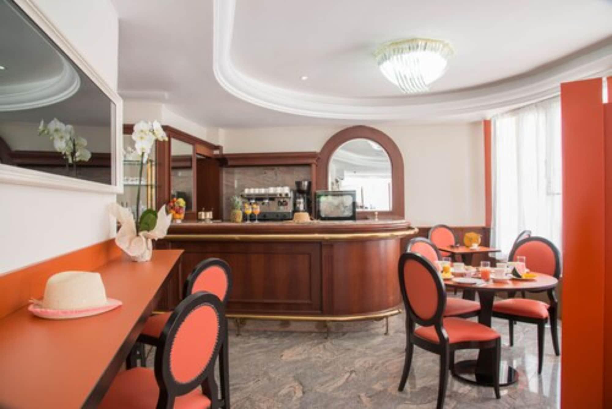 Bar/Salón Hotel Olympia