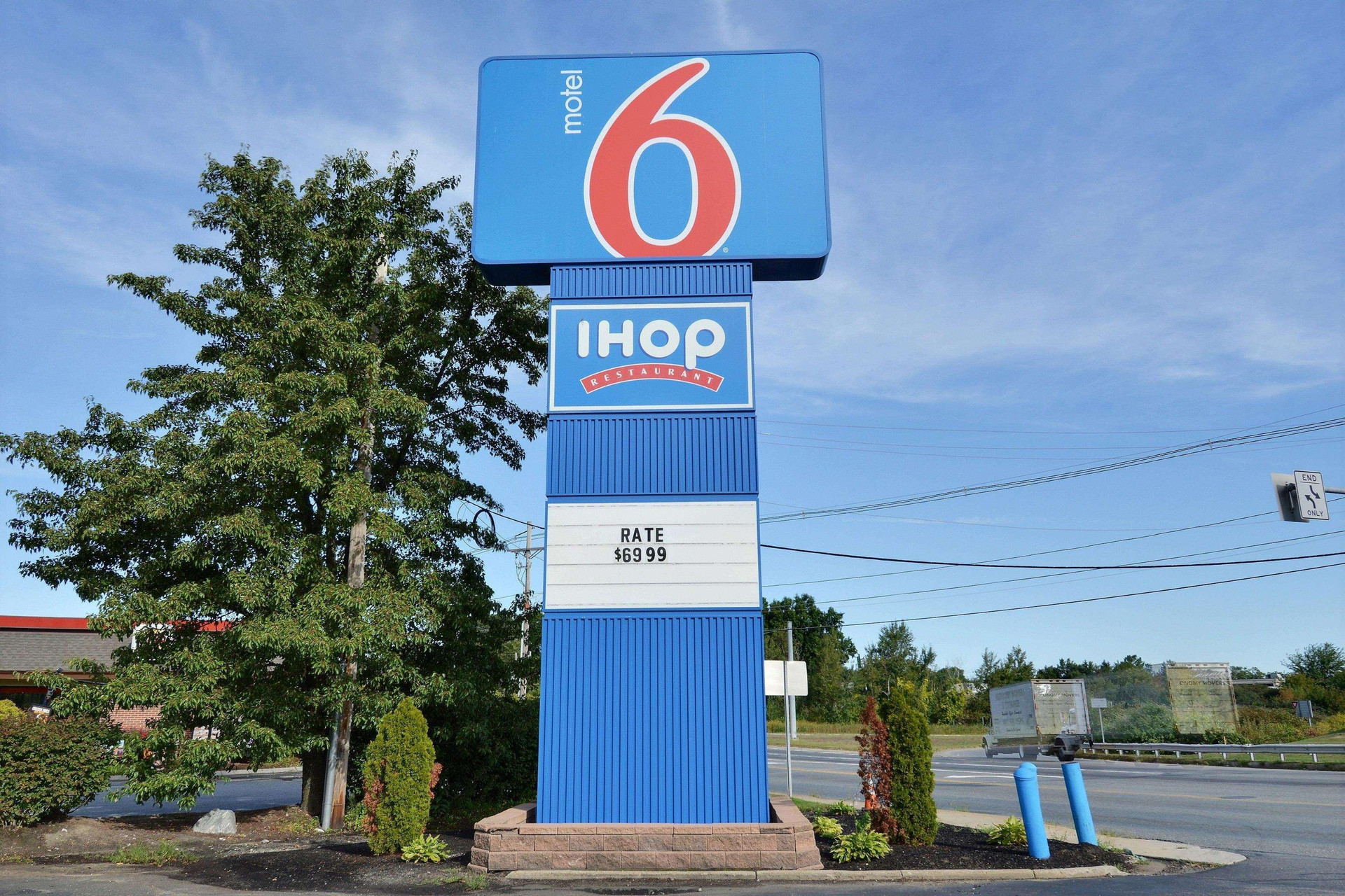 Vista Exterior Motel 6 Tewksbury, MA - Boston