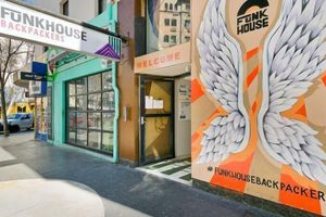 Alojamiento - Funk House Backpackers