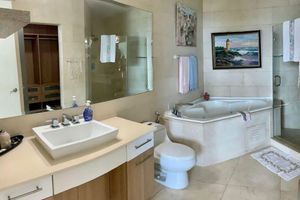 Arriendo temporal - Luxury Apartment With Private Beach And Sea View