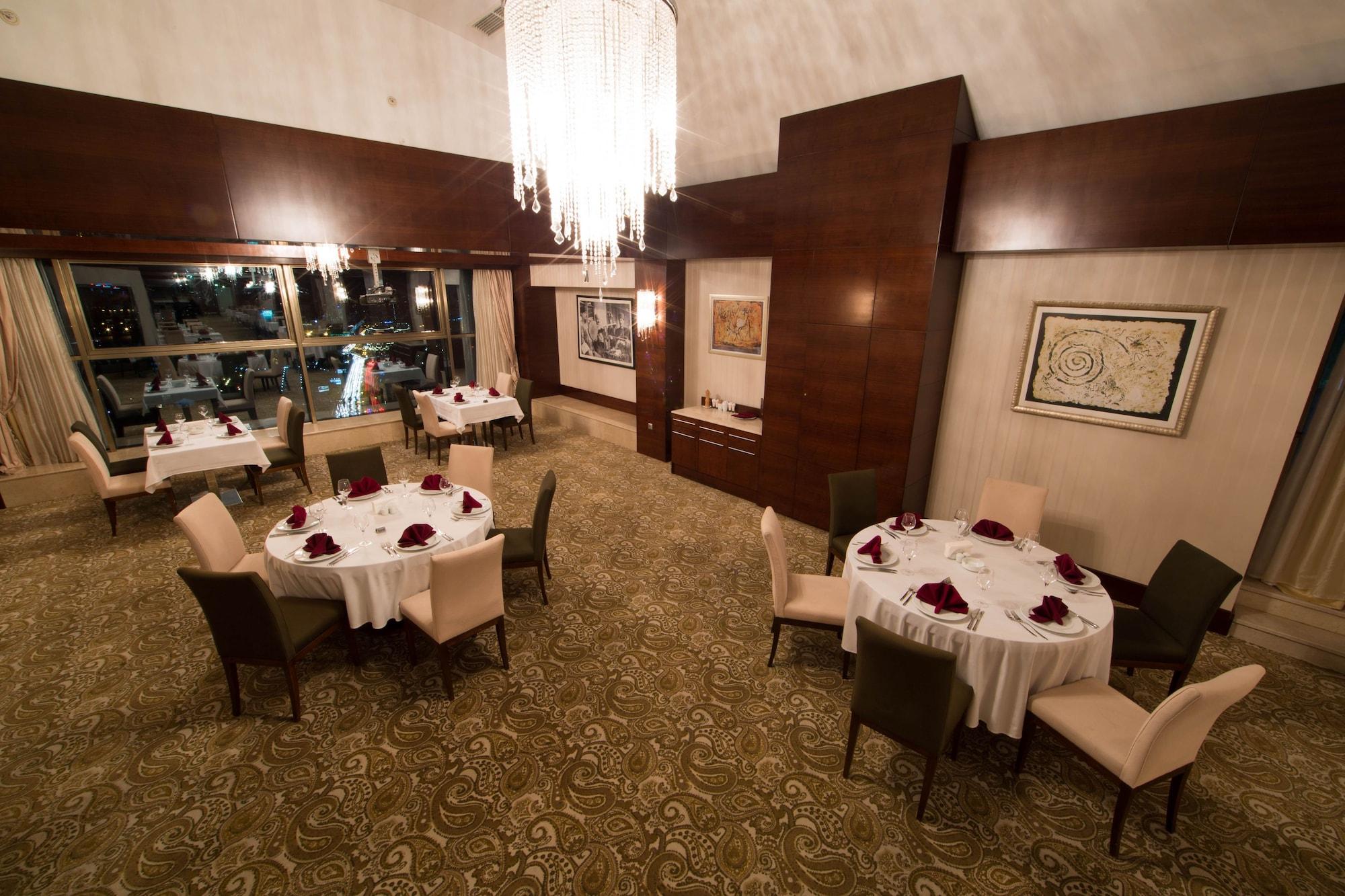 Restaurant Qafqaz Baku City Hotel & Residences