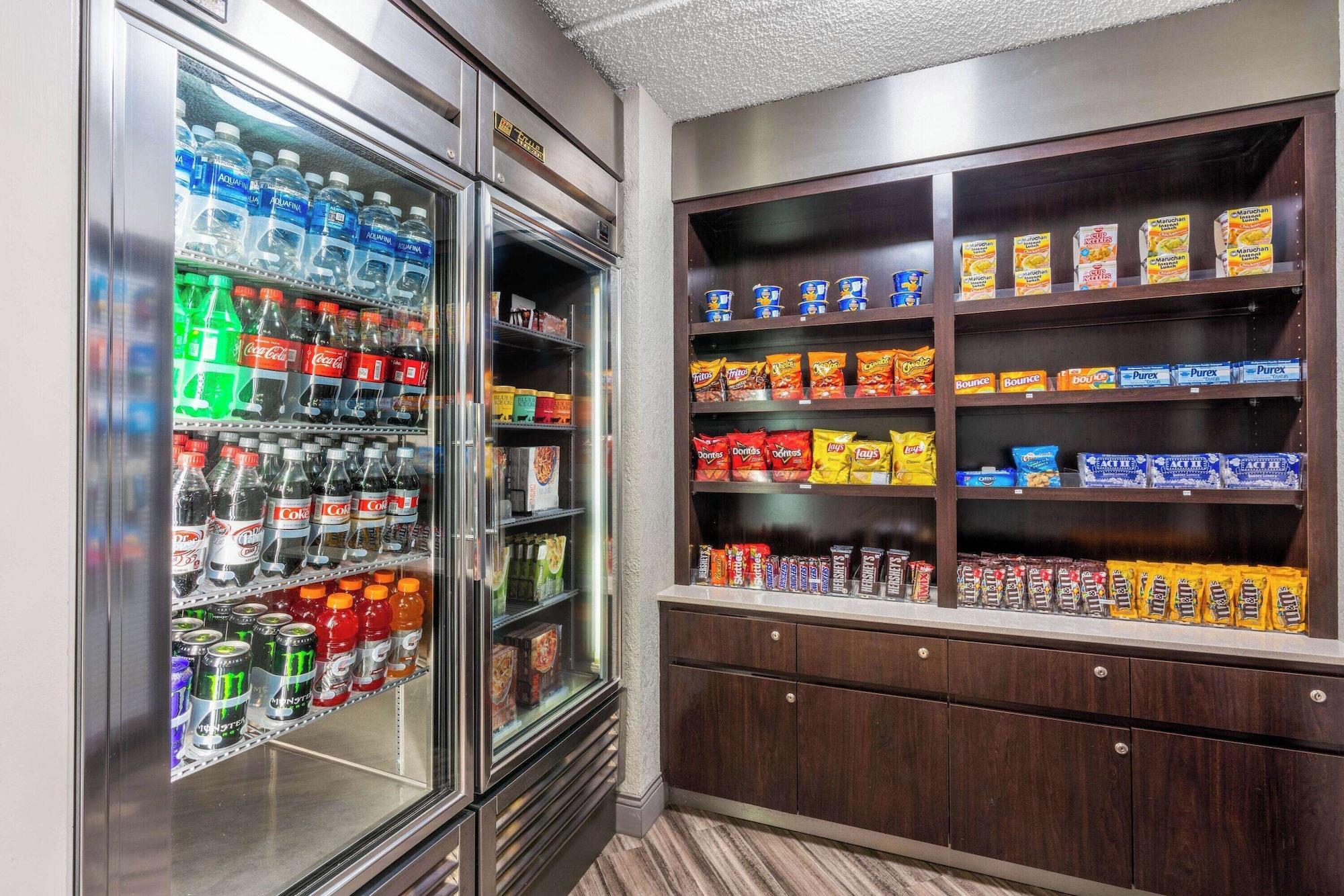 Restaurant Super 8 by Wyndham The Woodlands North