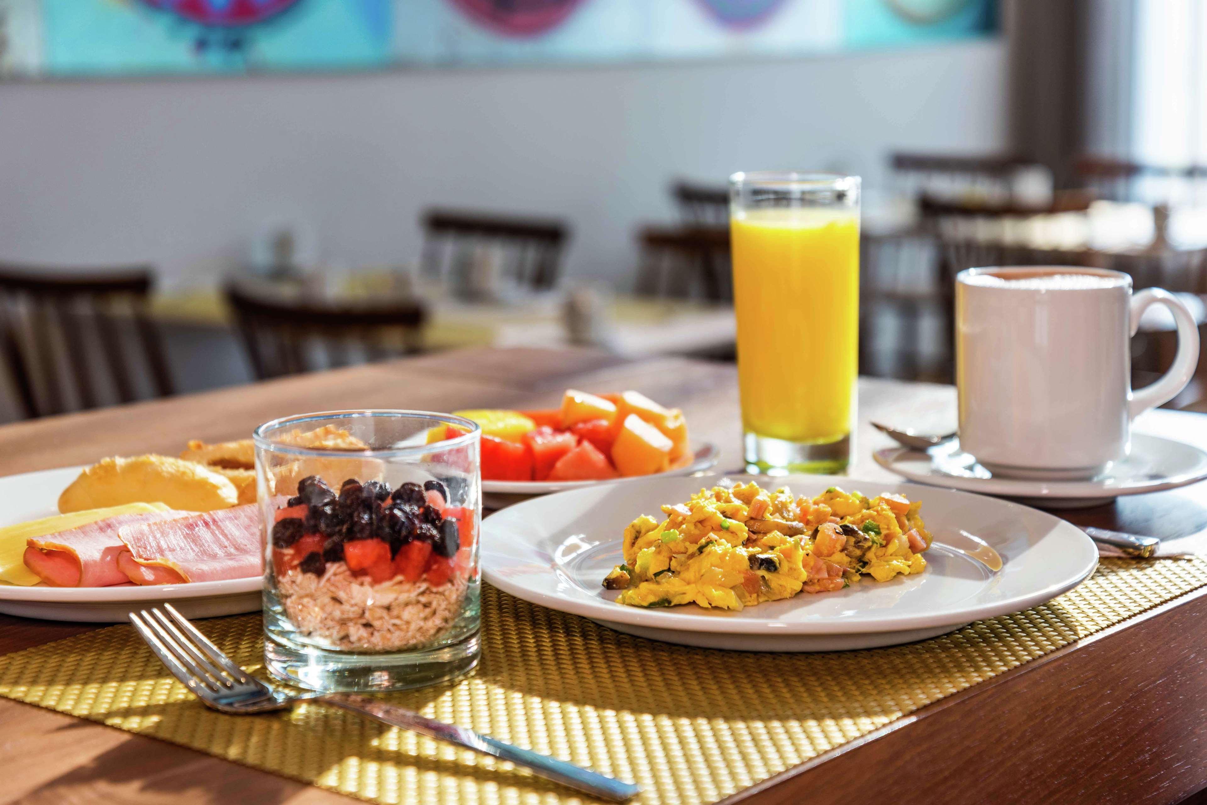 Restaurant Hilton Garden Inn Santa Marta