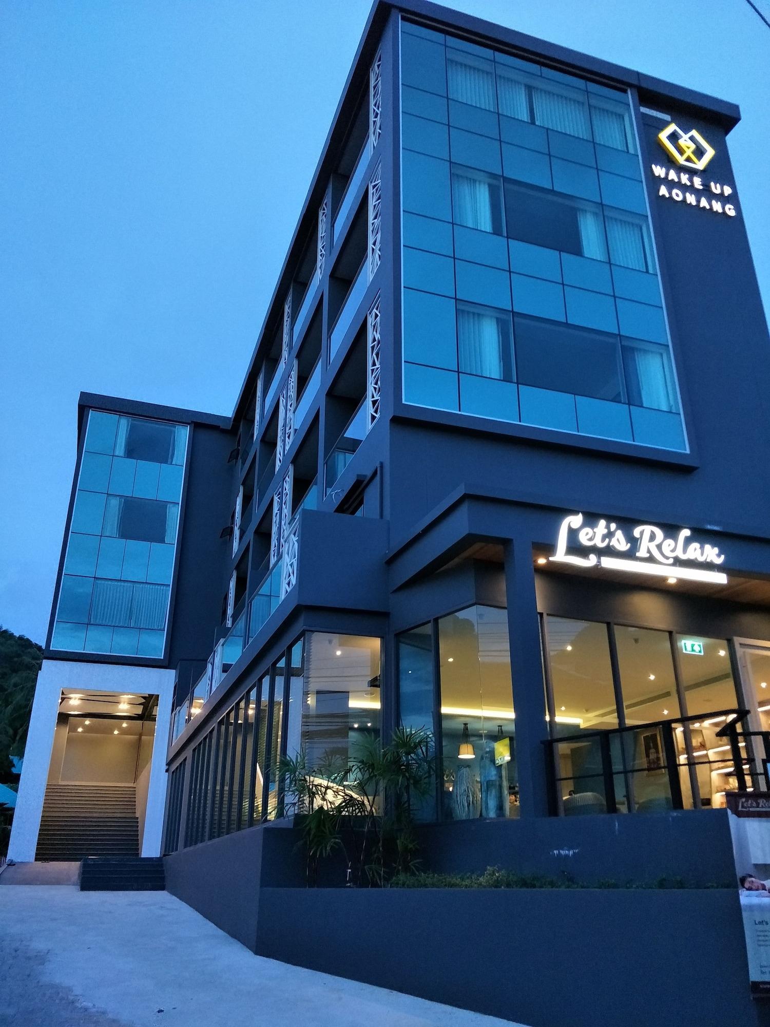 Vista Exterior Wake Up Aonang Hotel