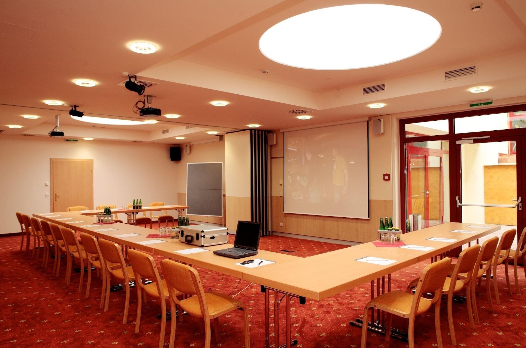 Sala de Reuniones Thermenwelt Hotel Pulverer