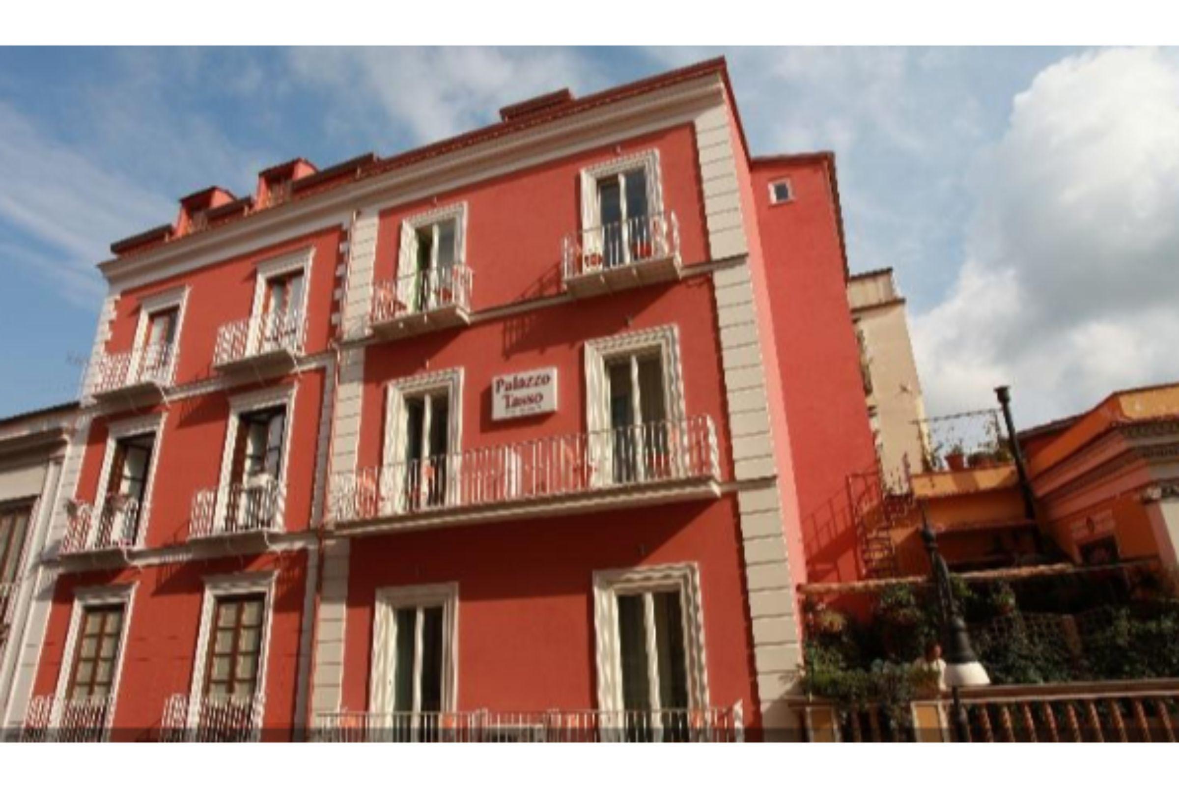 Vista Exterior Palazzo Tasso