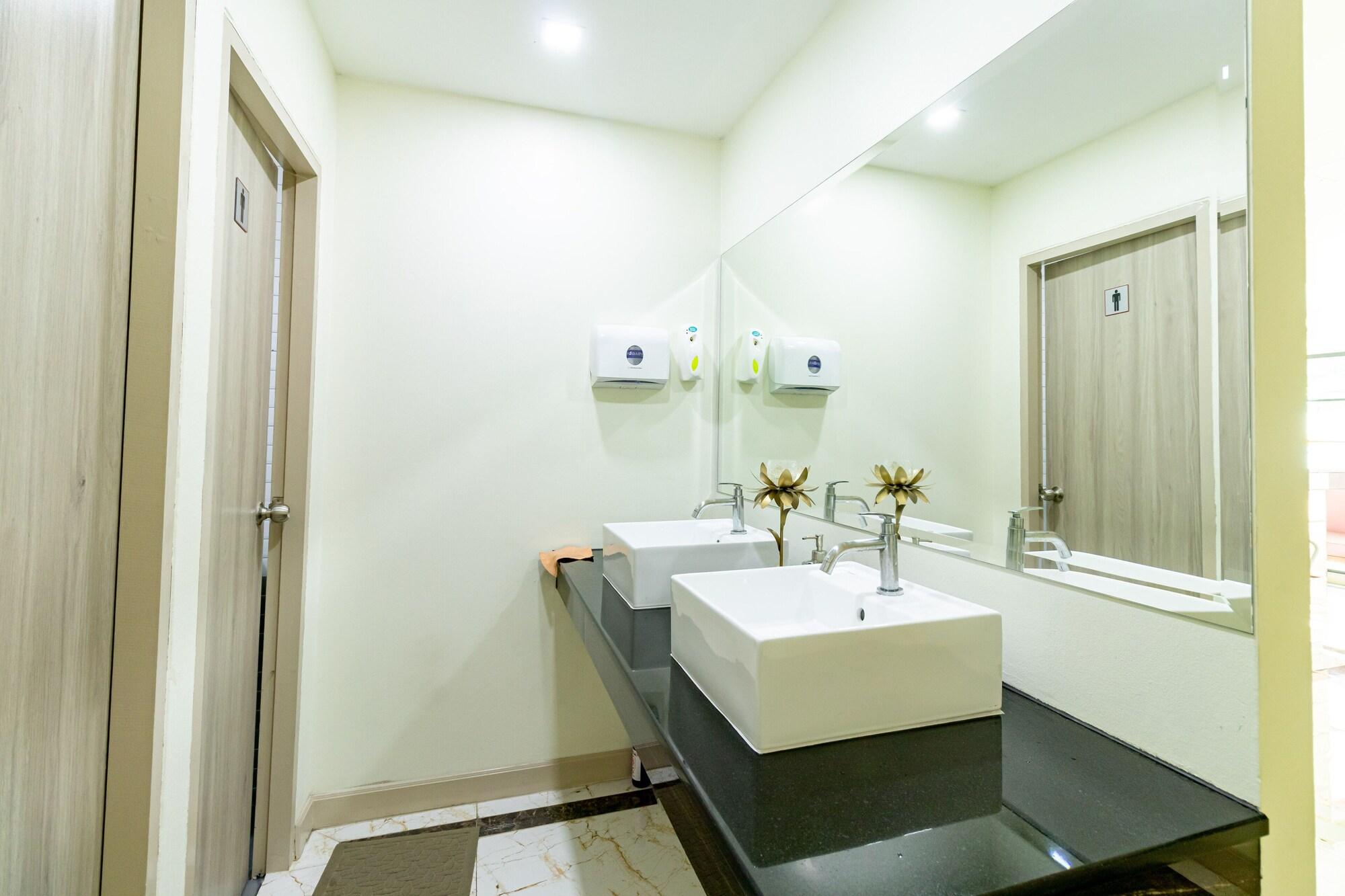 Equipamiento de Habitación BeWish Residence Bangphlat