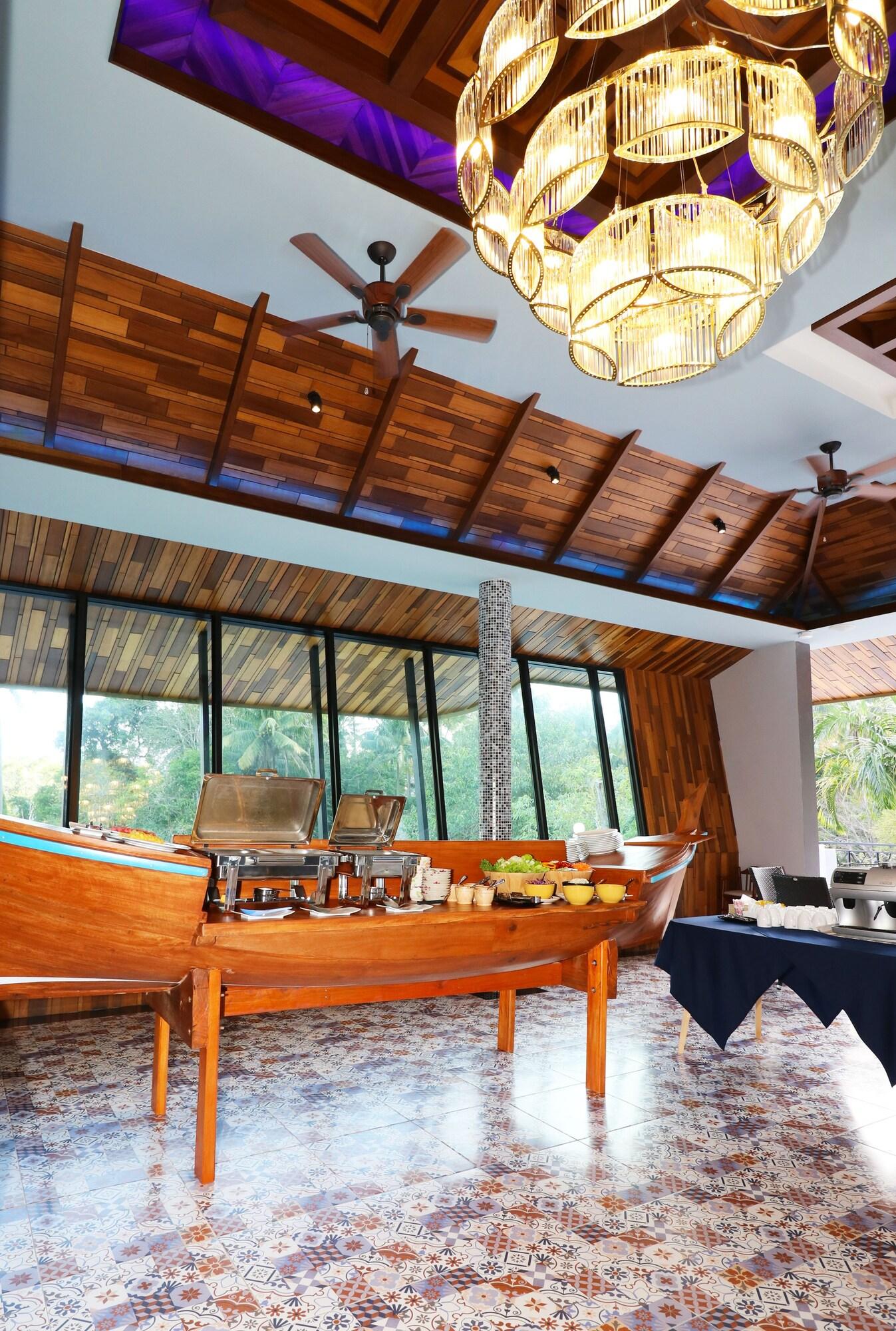 Restaurant The Scene Cliff View Villas