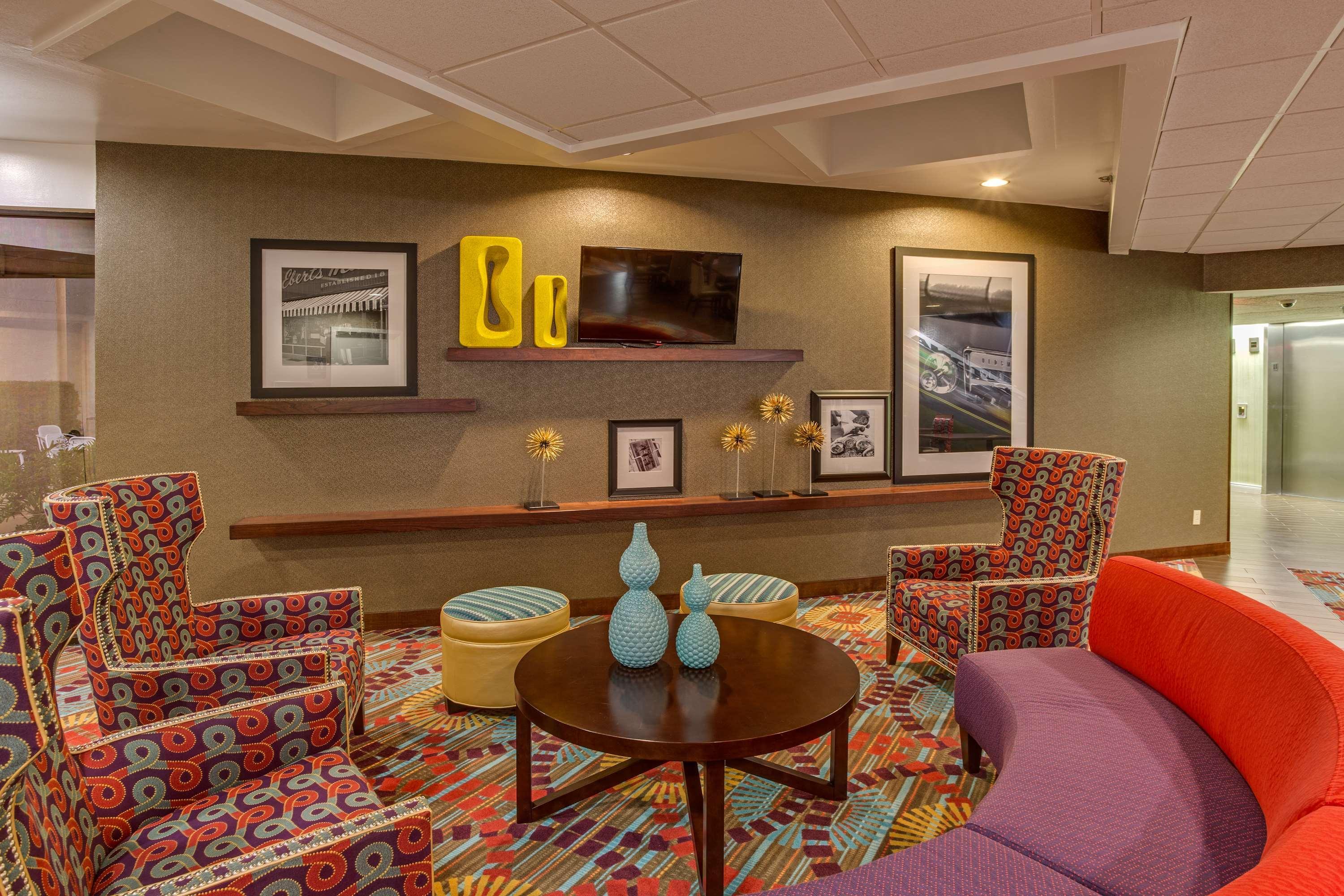 Vista Lobby Hampton Inn Daytona Speedway