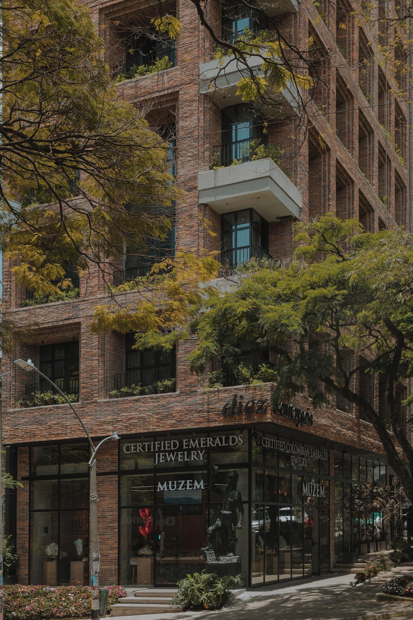 Vista Exterior Hotel 10-36