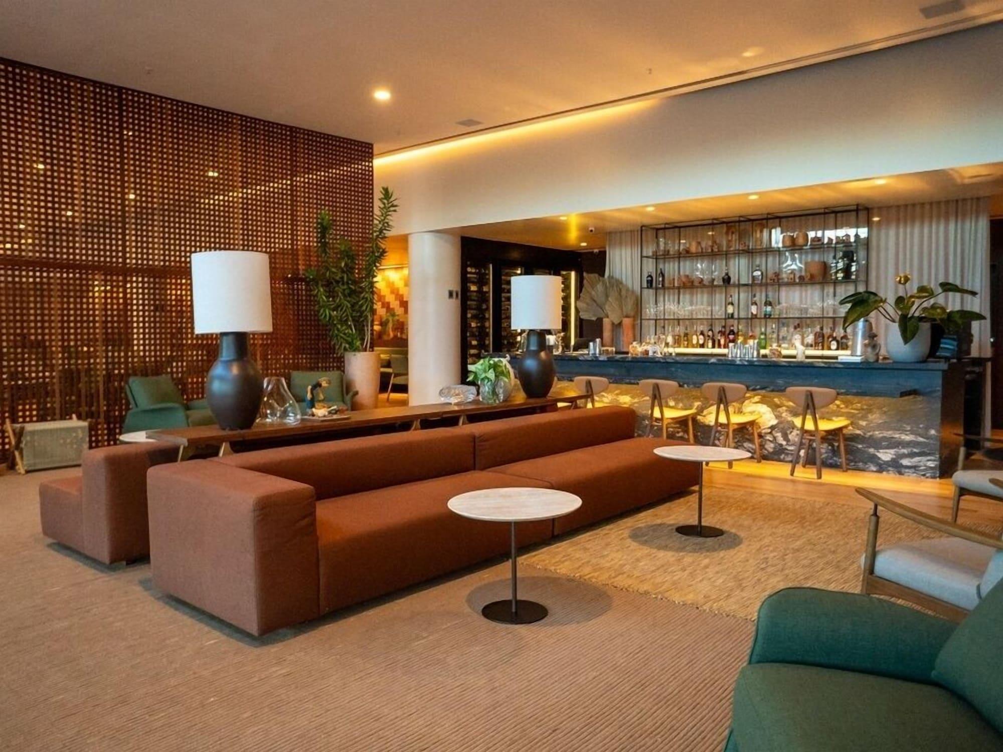 Bar/Salón Mona Hotel