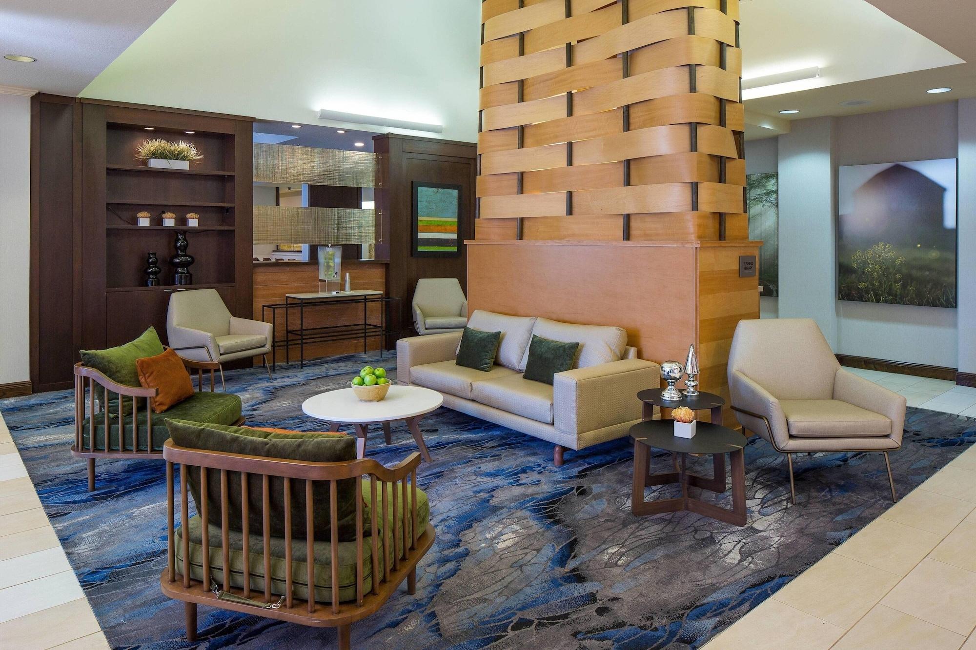 Vista Lobby Fairfield Inn & Suites Orlando Lake Buena Vista