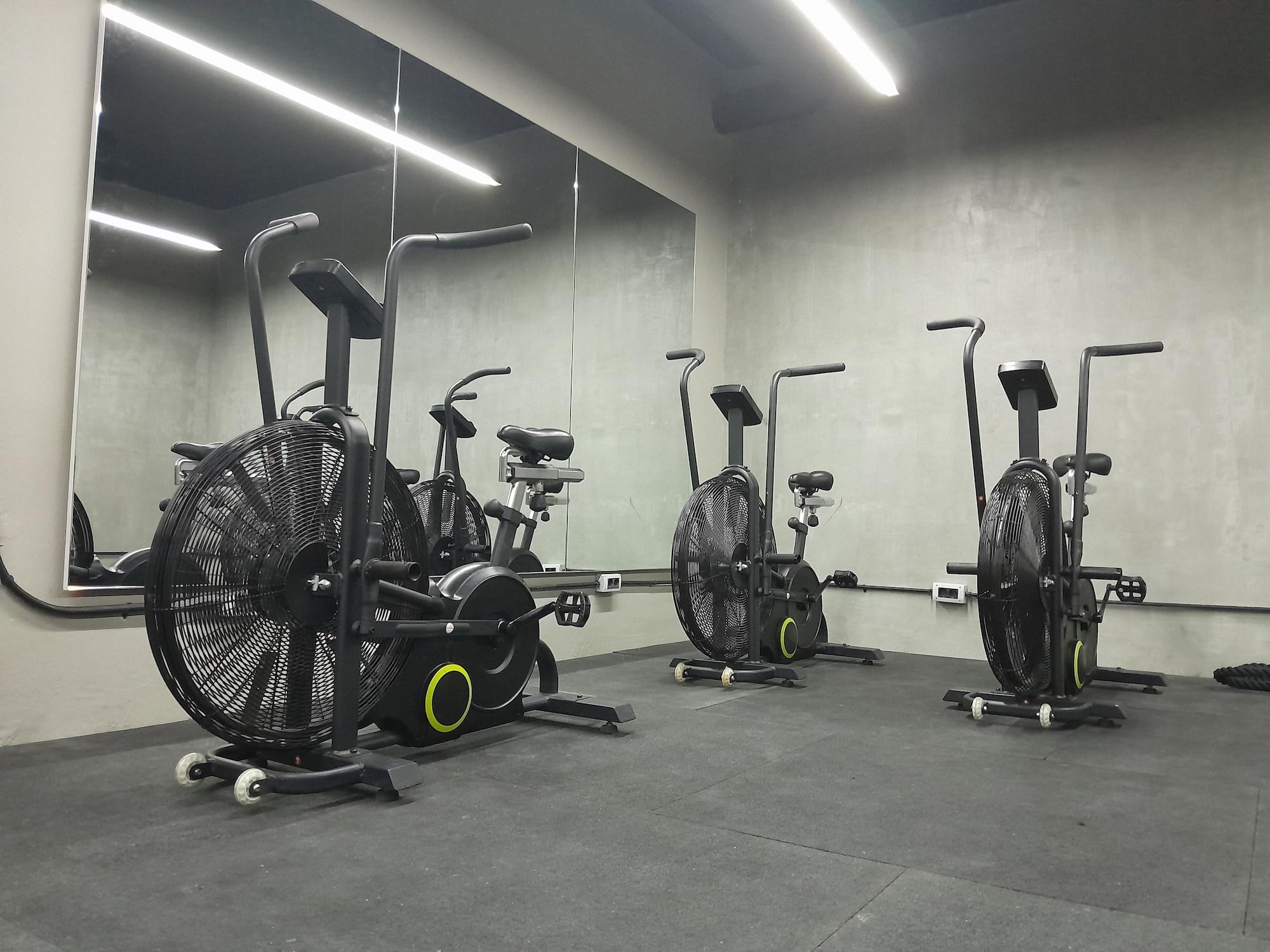 Gimnasio Shade Suites and Studios