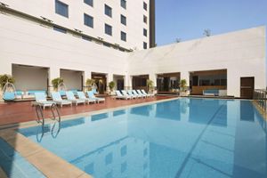 Alojamiento - Saura Hotel, Agra – A Club Mahindra Associate