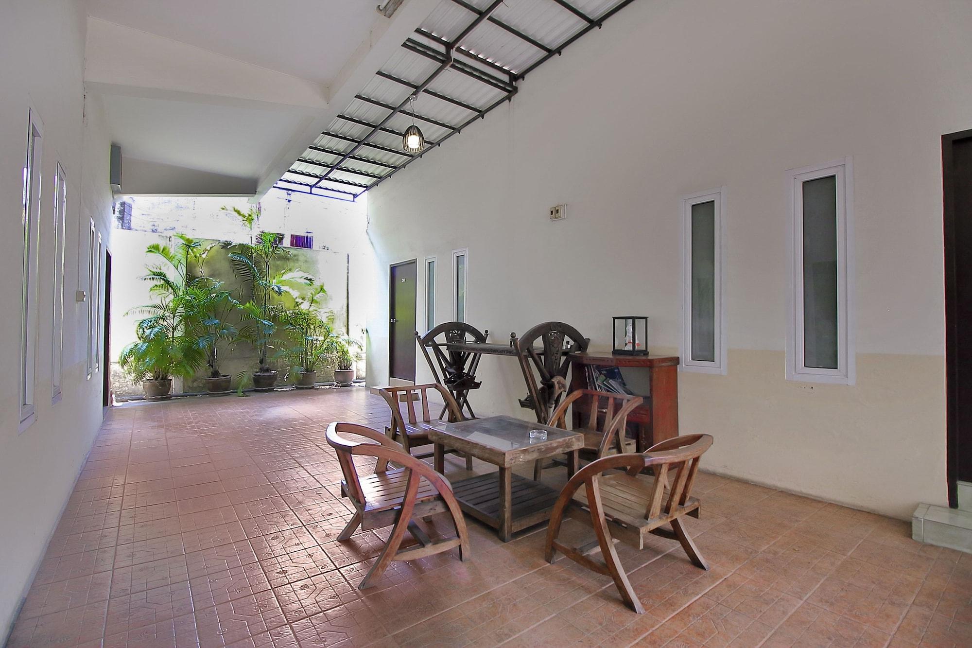 Vista Lobby Rajata Hotel