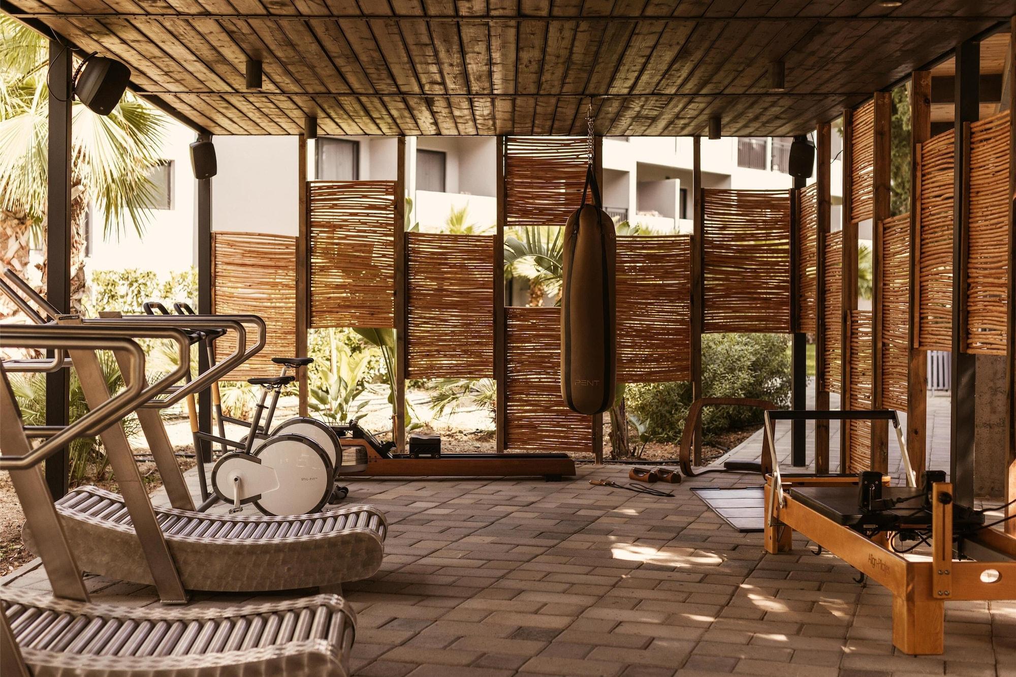 Gimnasio Cook's Club Kolymbia - Adults only