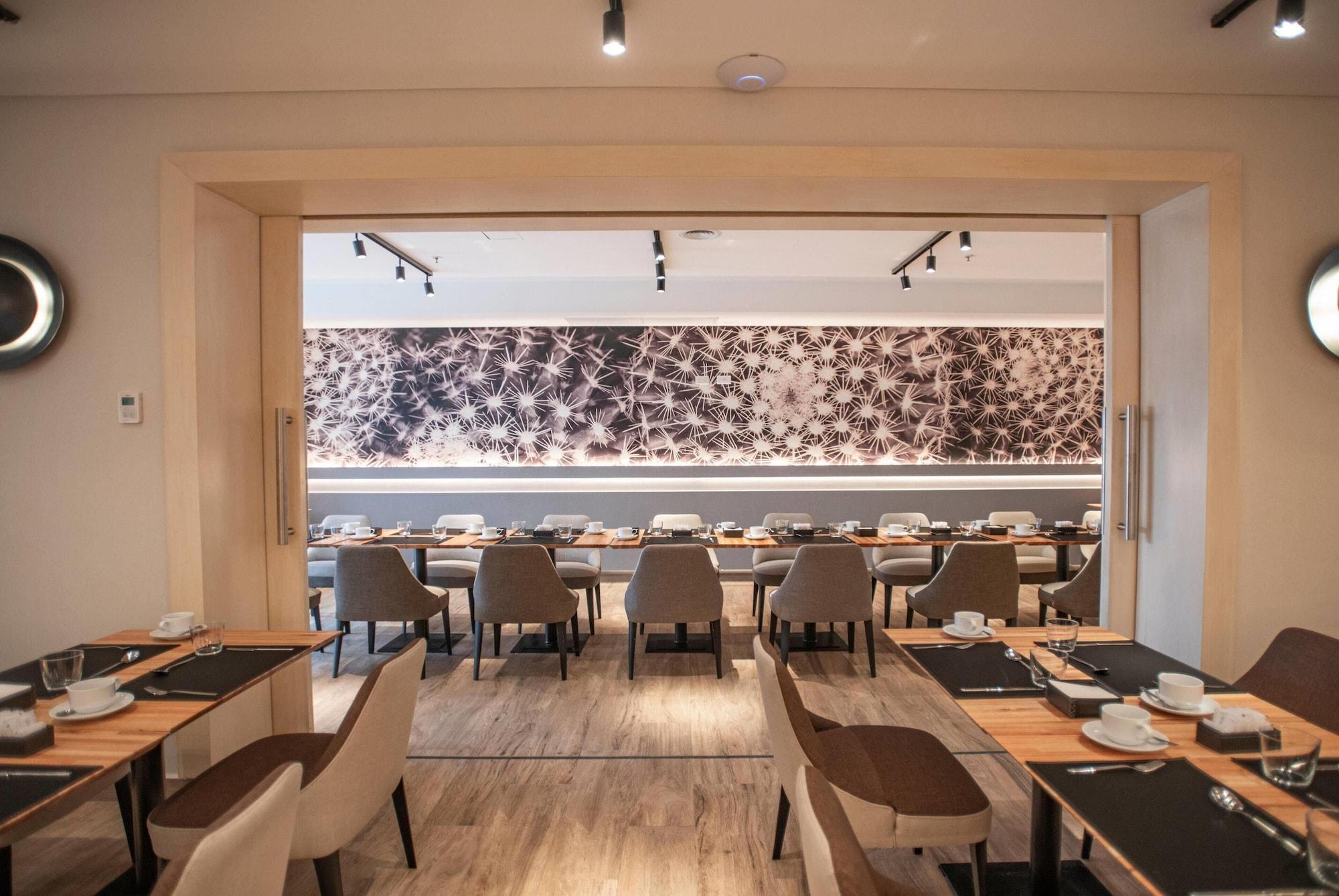 Restaurant Dazzler By Wyndham Salta