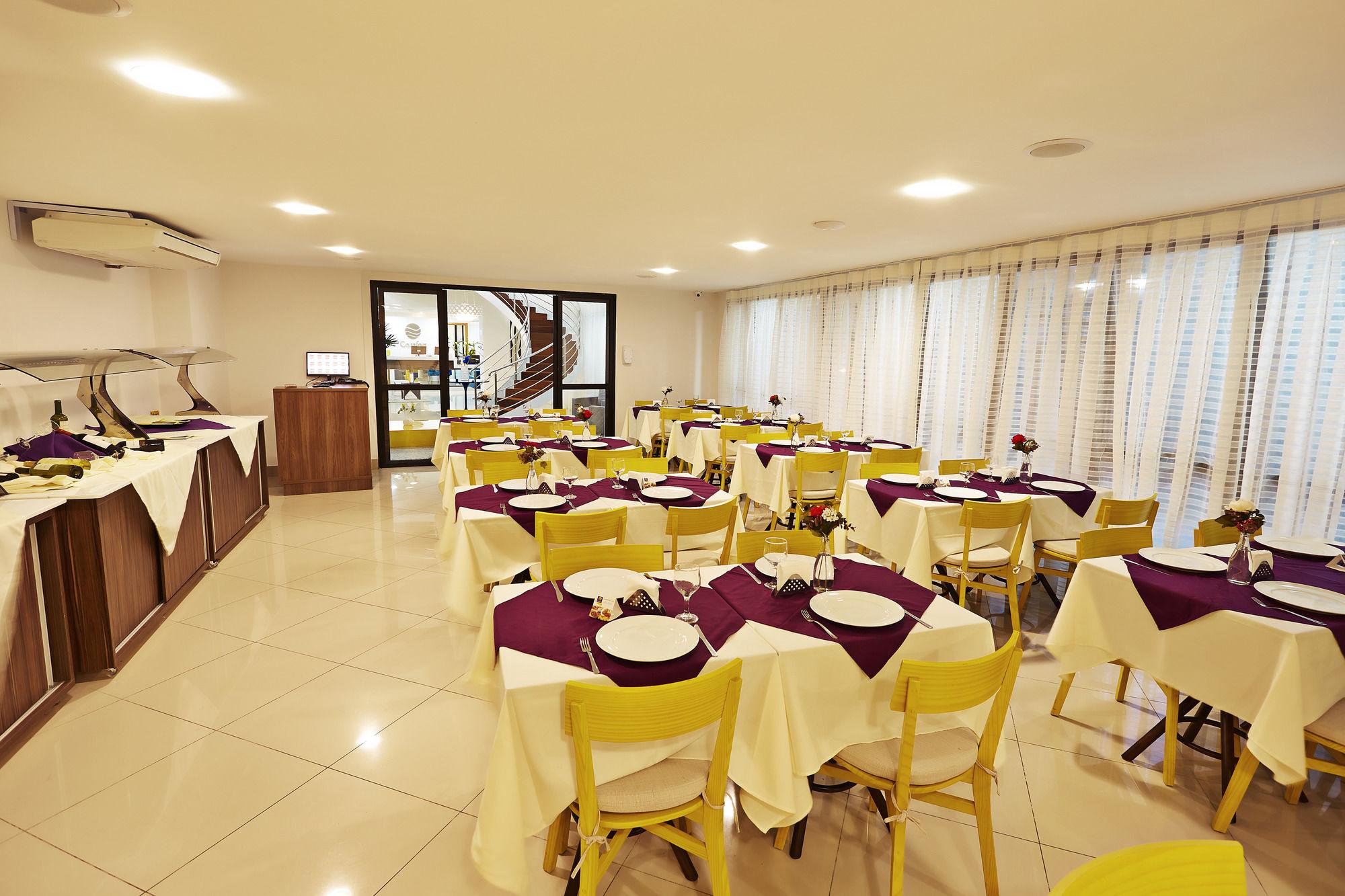 Restaurant Comfort Hotel & Suites Natal