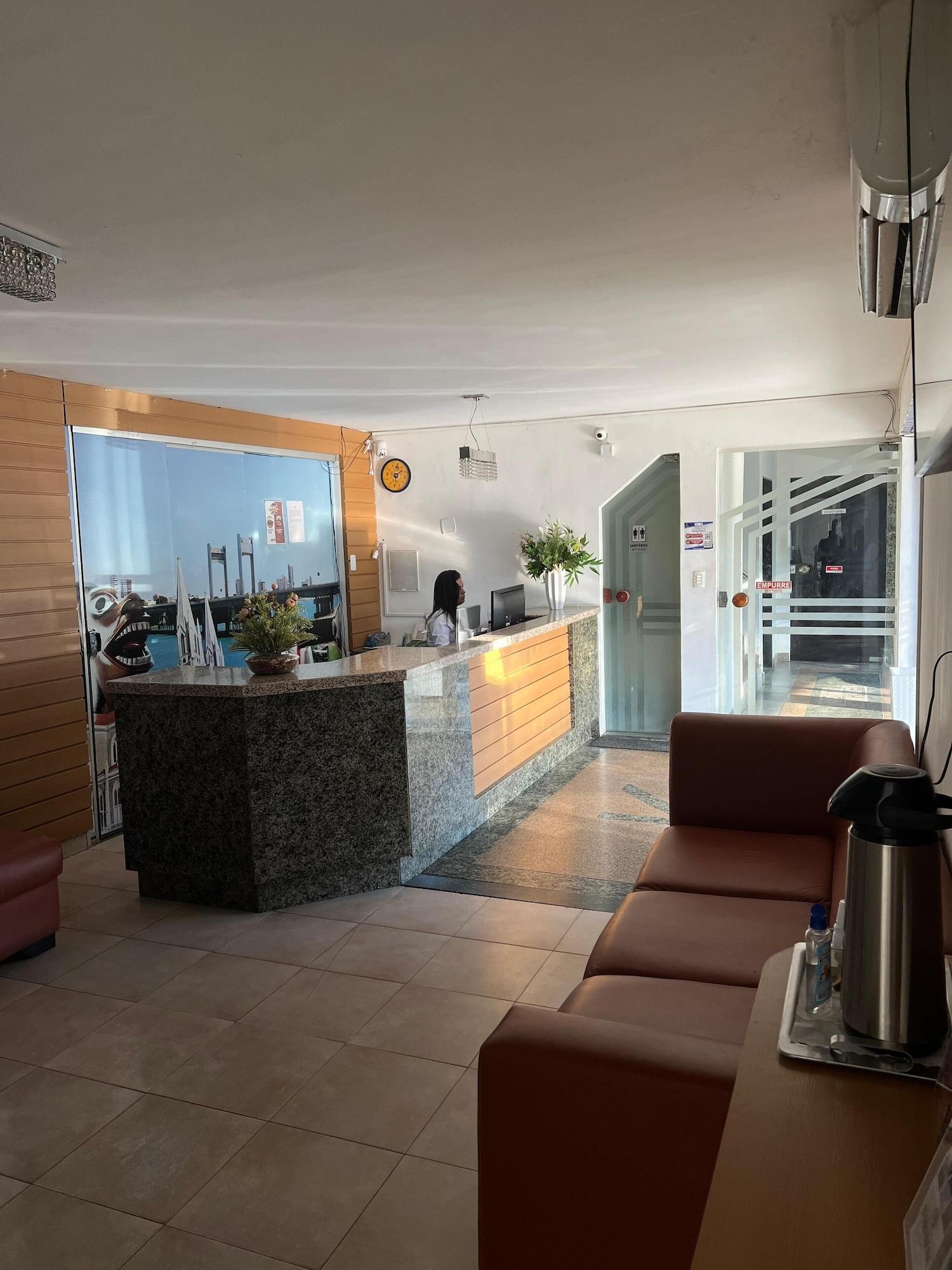 Vista Lobby Kris Hotel