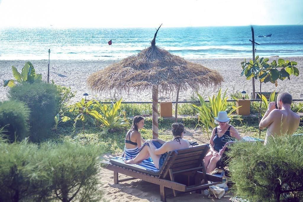 Playa Mariposa Beach Grove