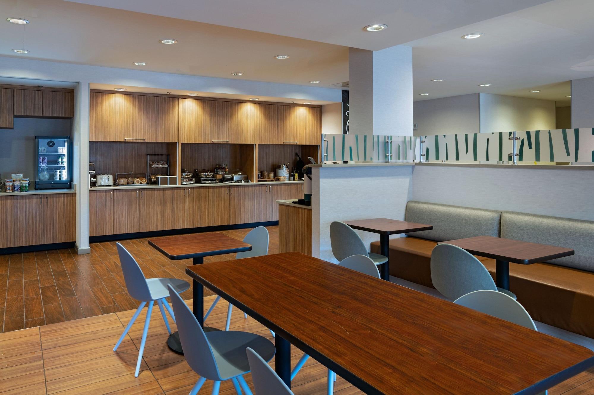 Restaurant TownePlace Suites by Marriott Macon Mercer University