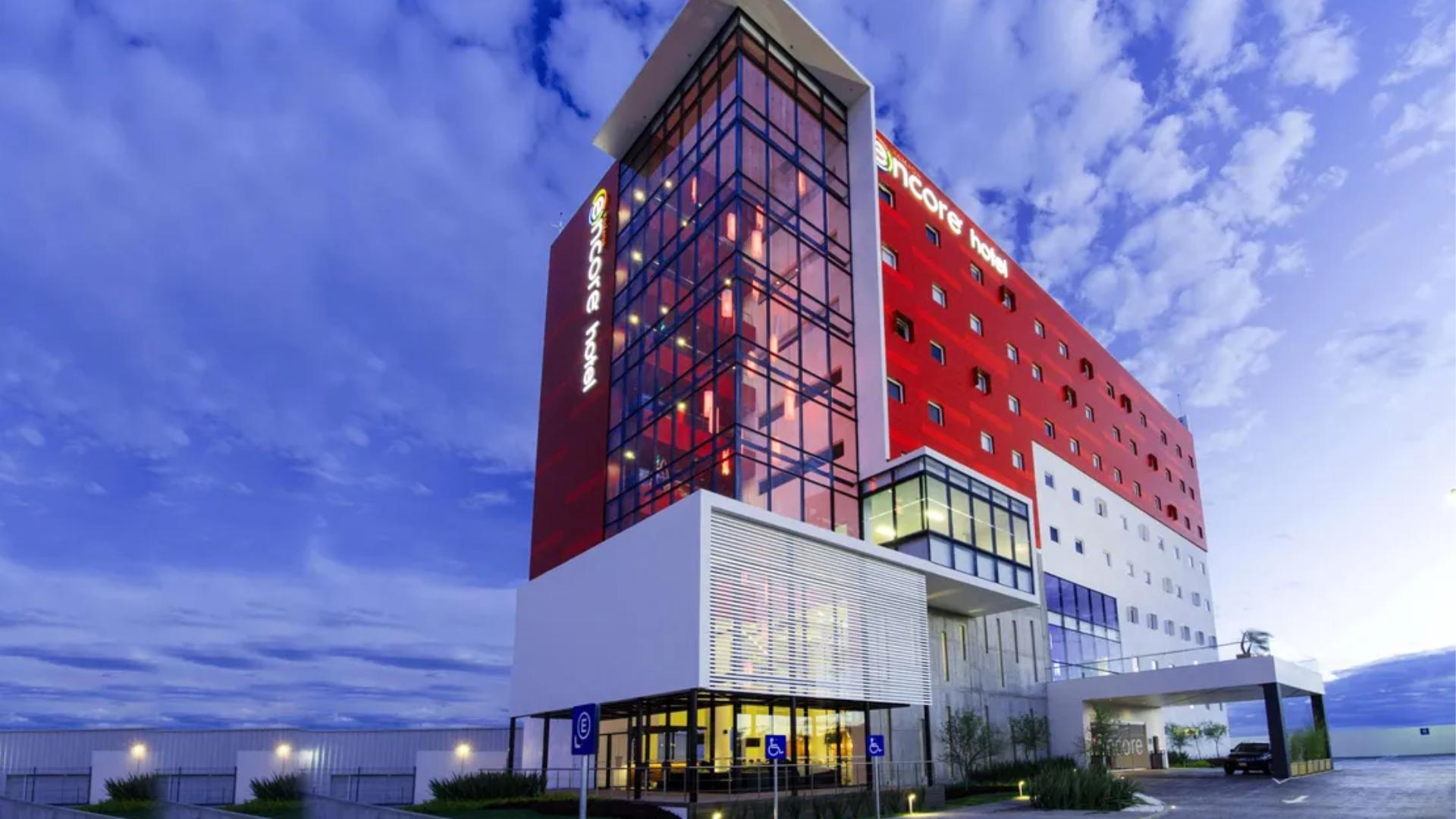 Vista da fachada Ramada Encore by Wyndham Aguascalientes