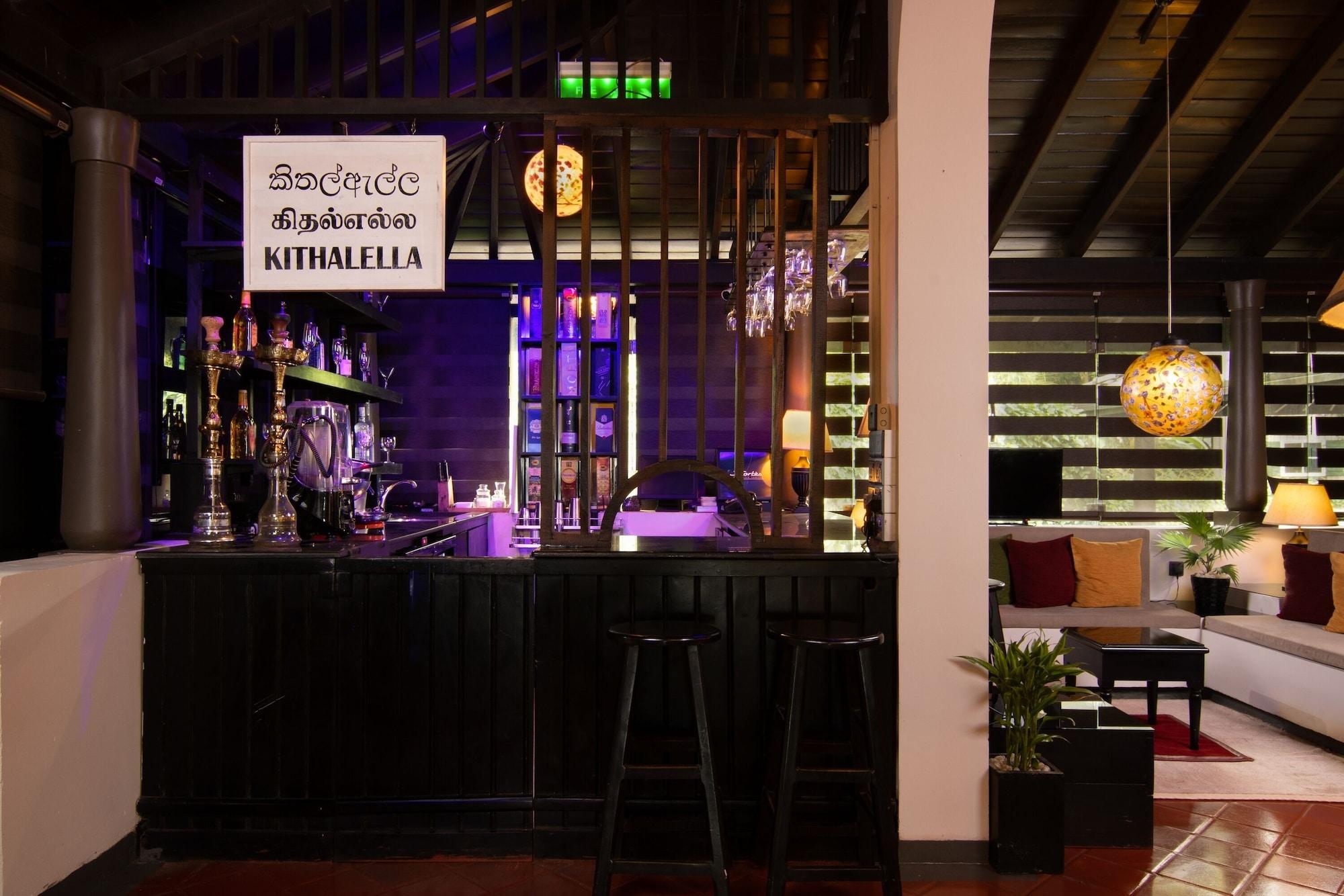 Bar/Salón EKHO Ella