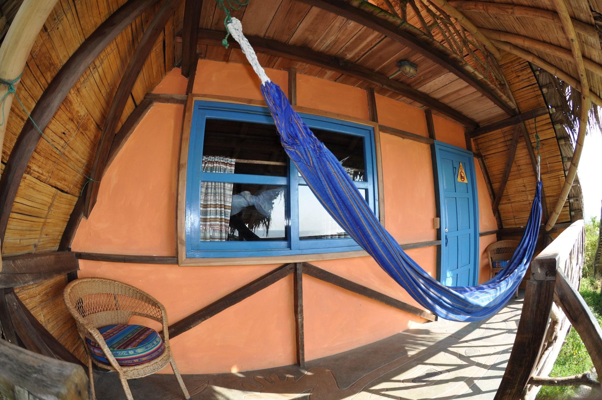 Playa Azuluna Eco-Lodge