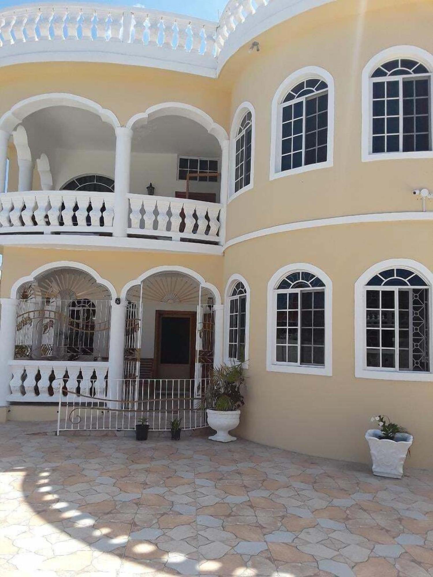 Vista Lobby Dela de-Rose Guest House negril Jamaica