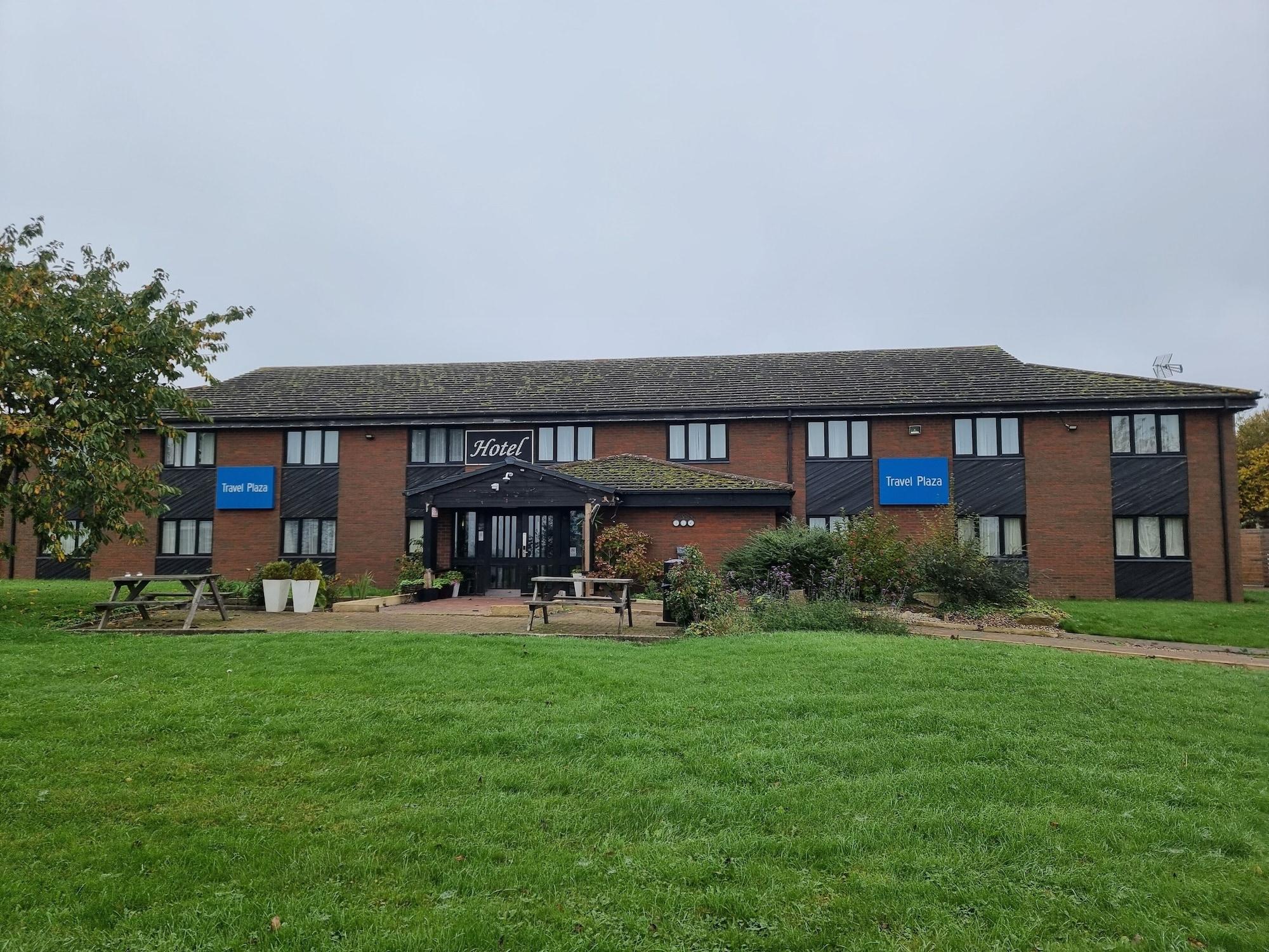 Vista Exterior Travel Plaza Hotel