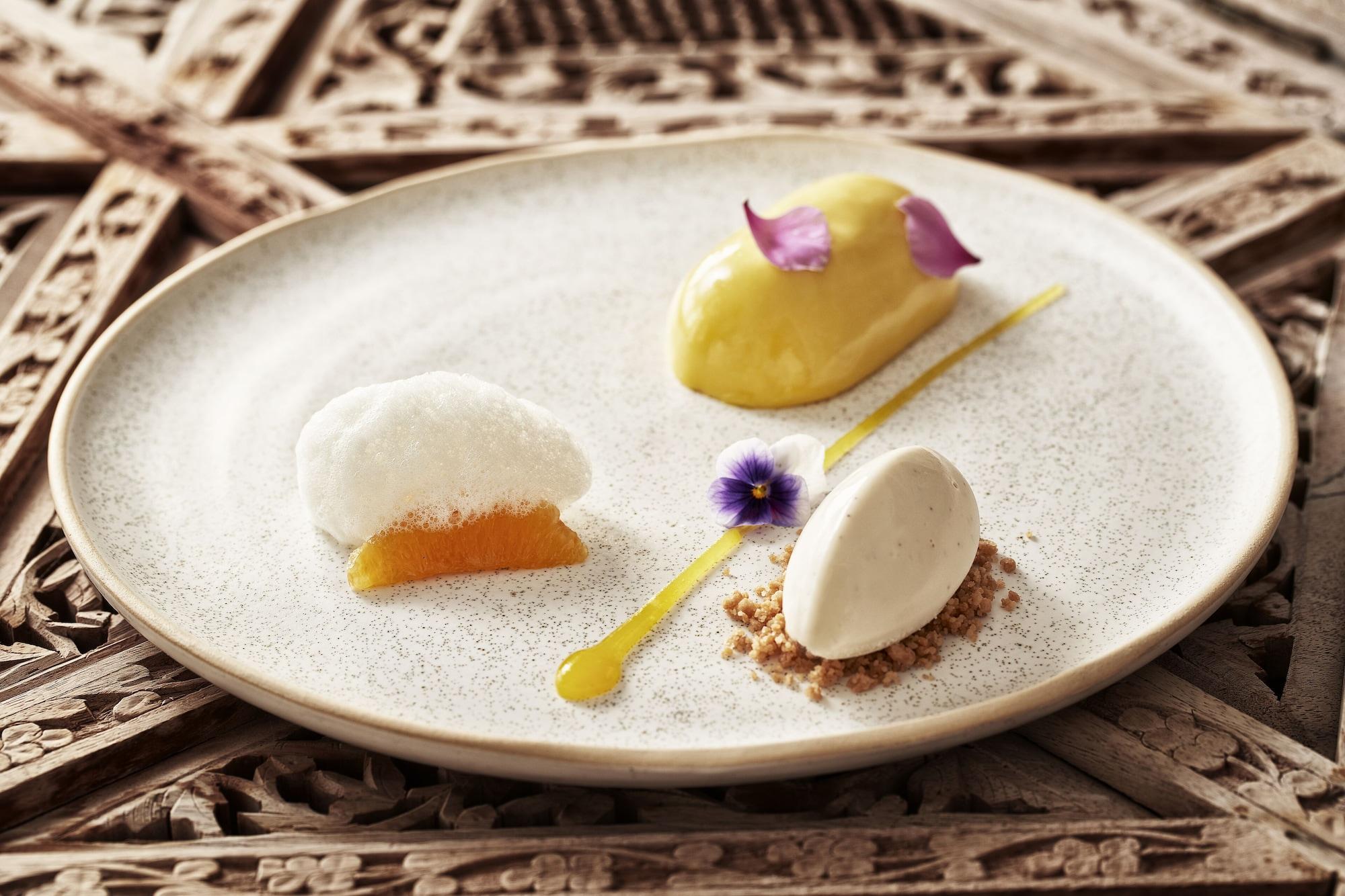 Restaurant Katikies Santorini - The Leading Hotels Of The World