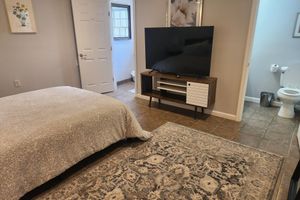 Alquiler Vacacional - Comfy on Carrollton Avenue
 fam/pet friendly on streetcar line!