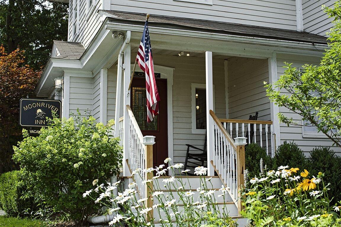 Vista Exterior Moonriver Inn