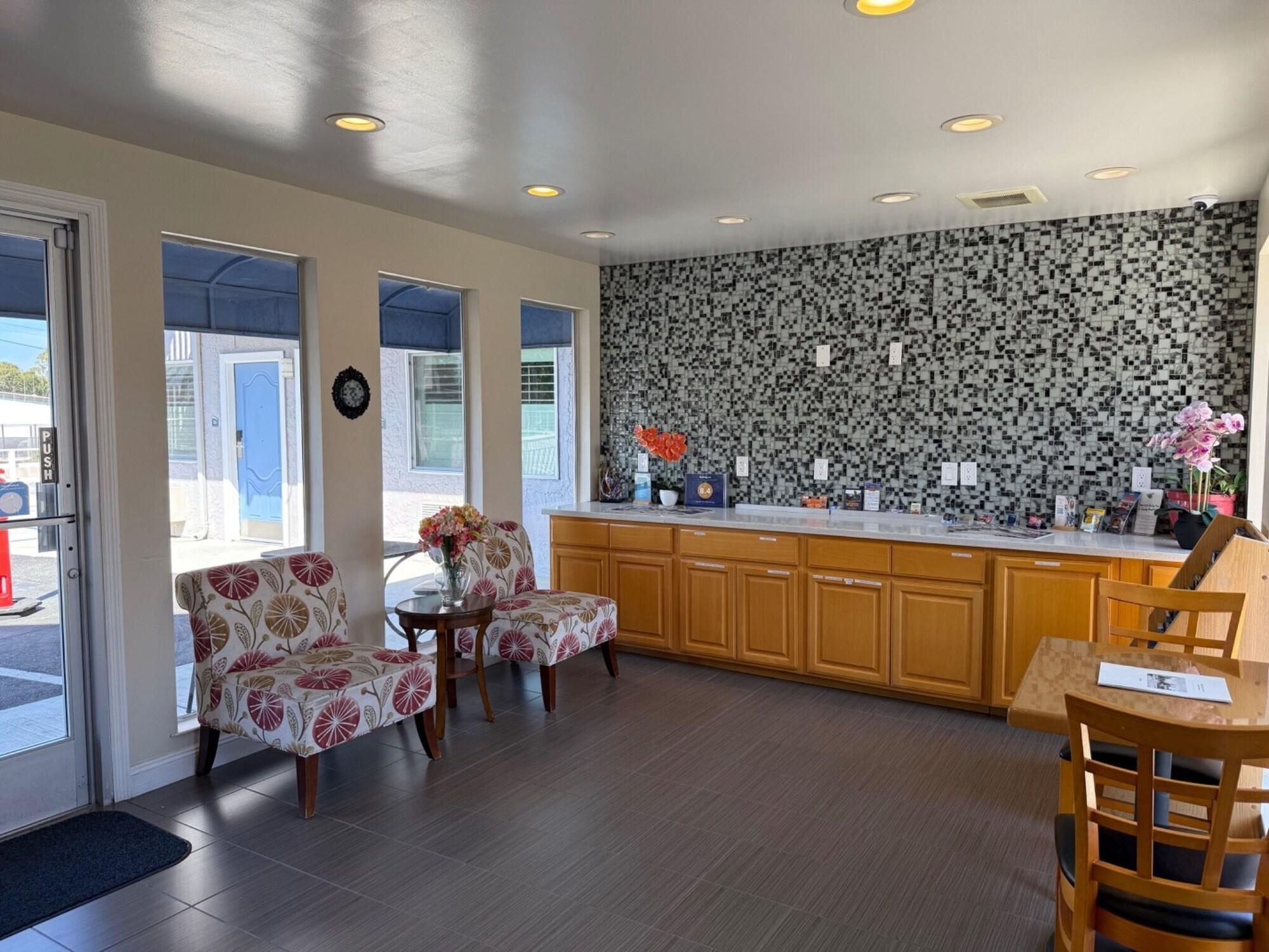 Vista Lobby Pacific Inn